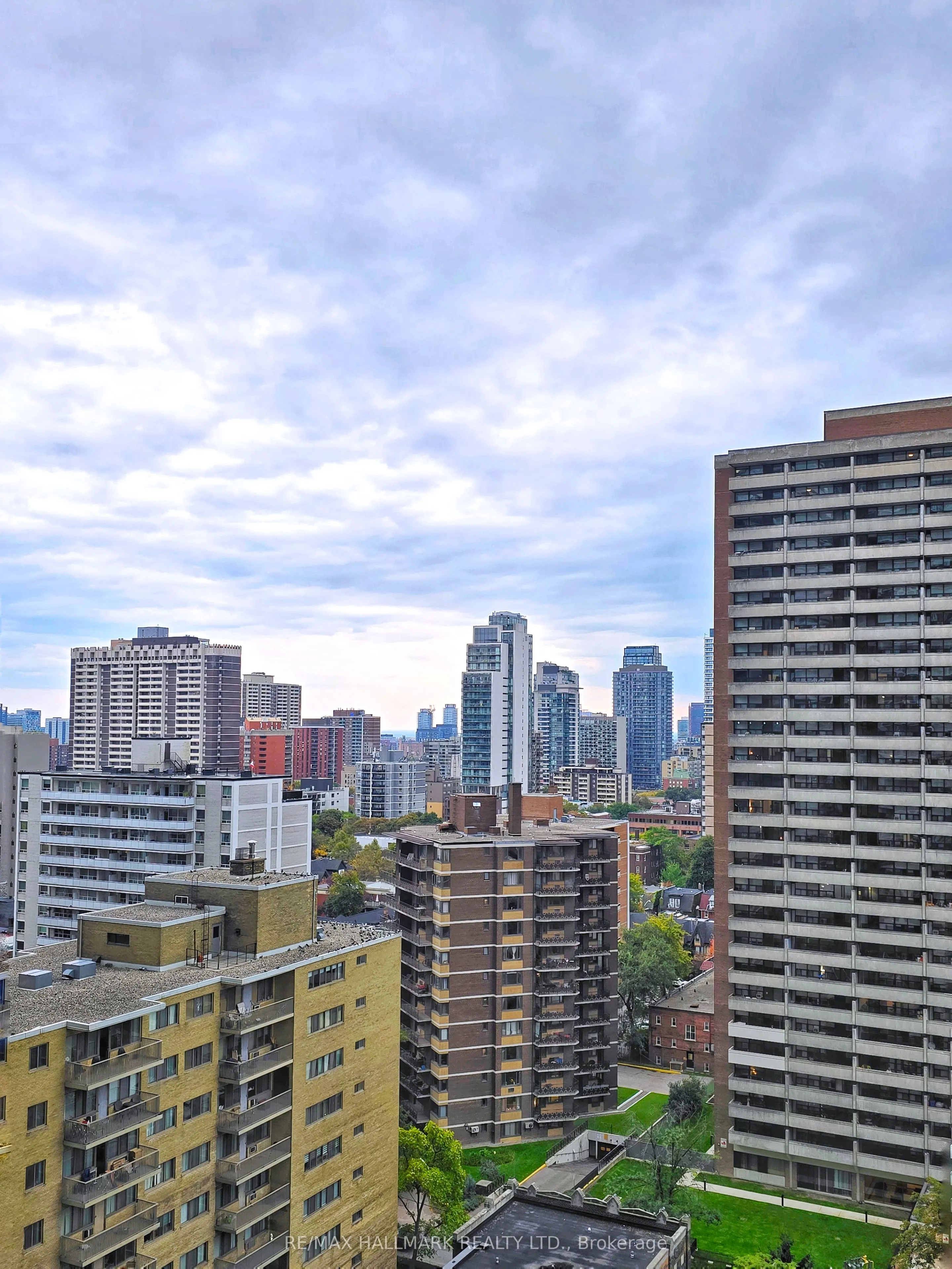 33 Charles st Street E, #1412