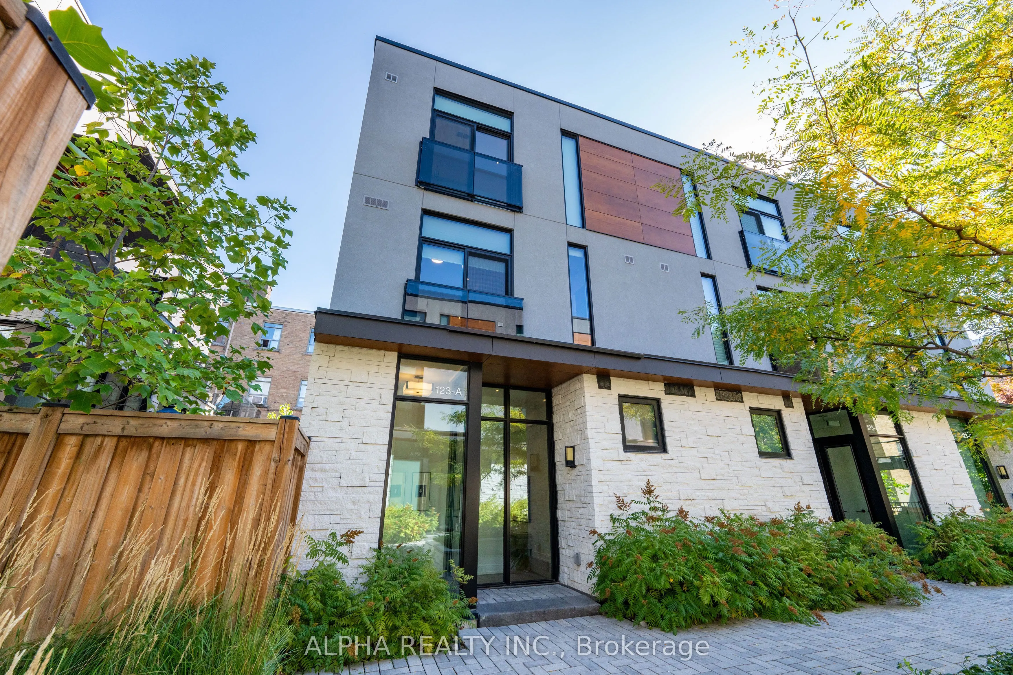 123A Roselawn Avenue
