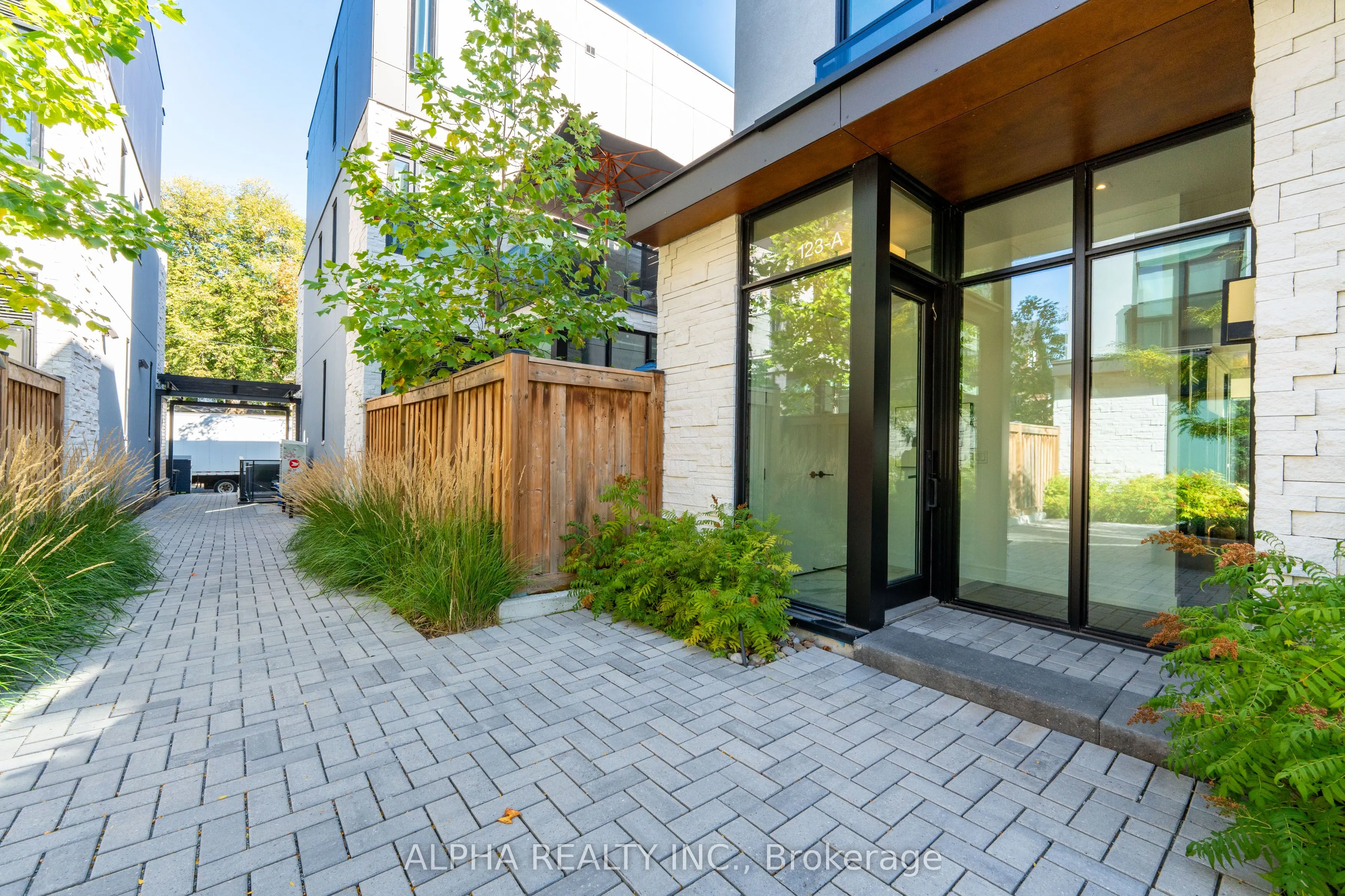 123A Roselawn Avenue