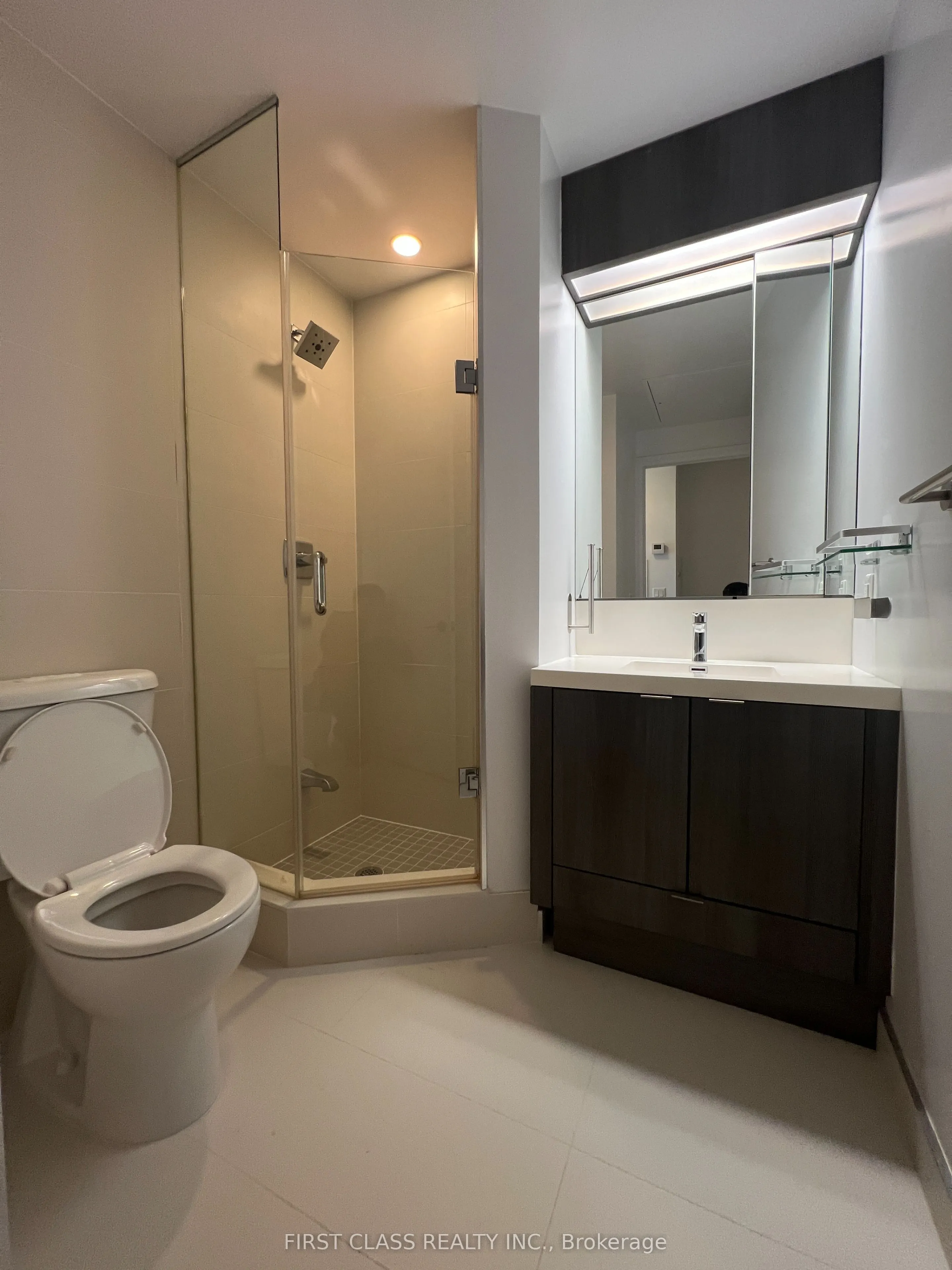 101 Erskine Avenue, #806