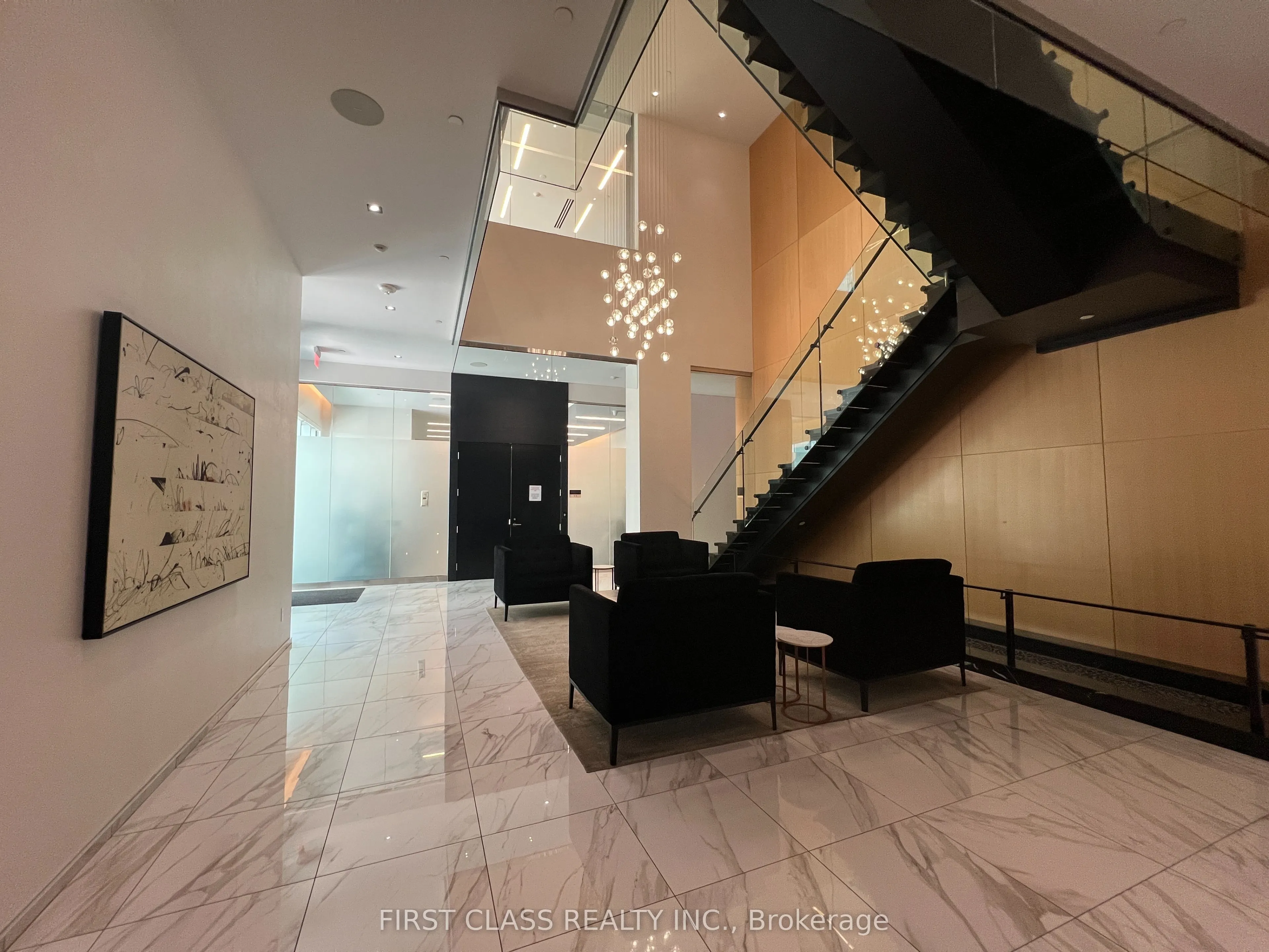101 Erskine Avenue, #806