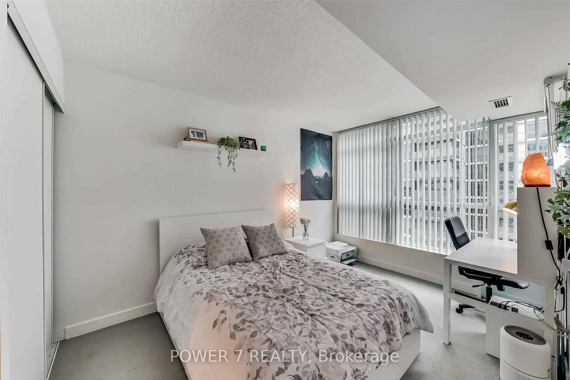 15 Singer Court, #611