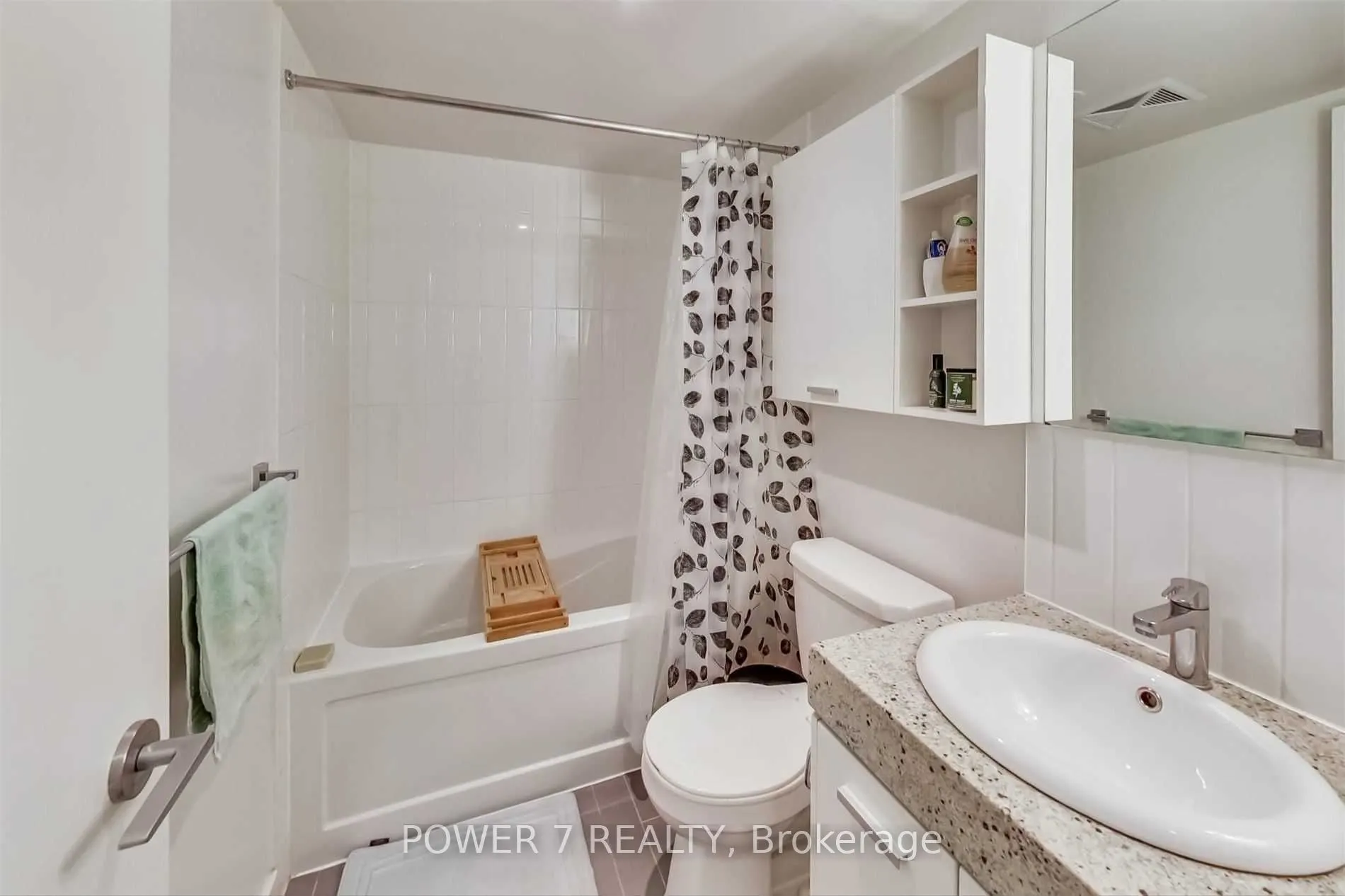 15 Singer Court, #611