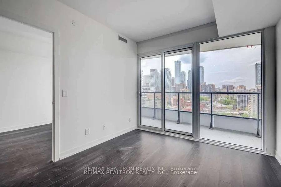 85 Wood Street, #618