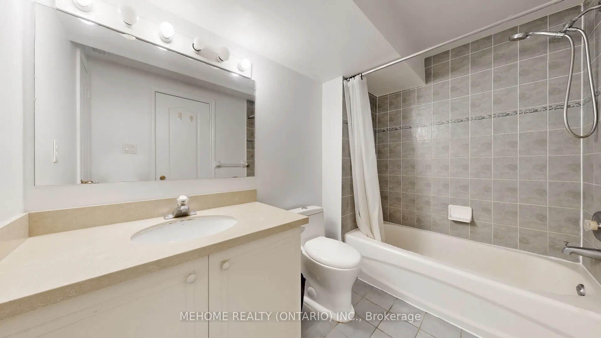 66J Finch Avenue W, #10