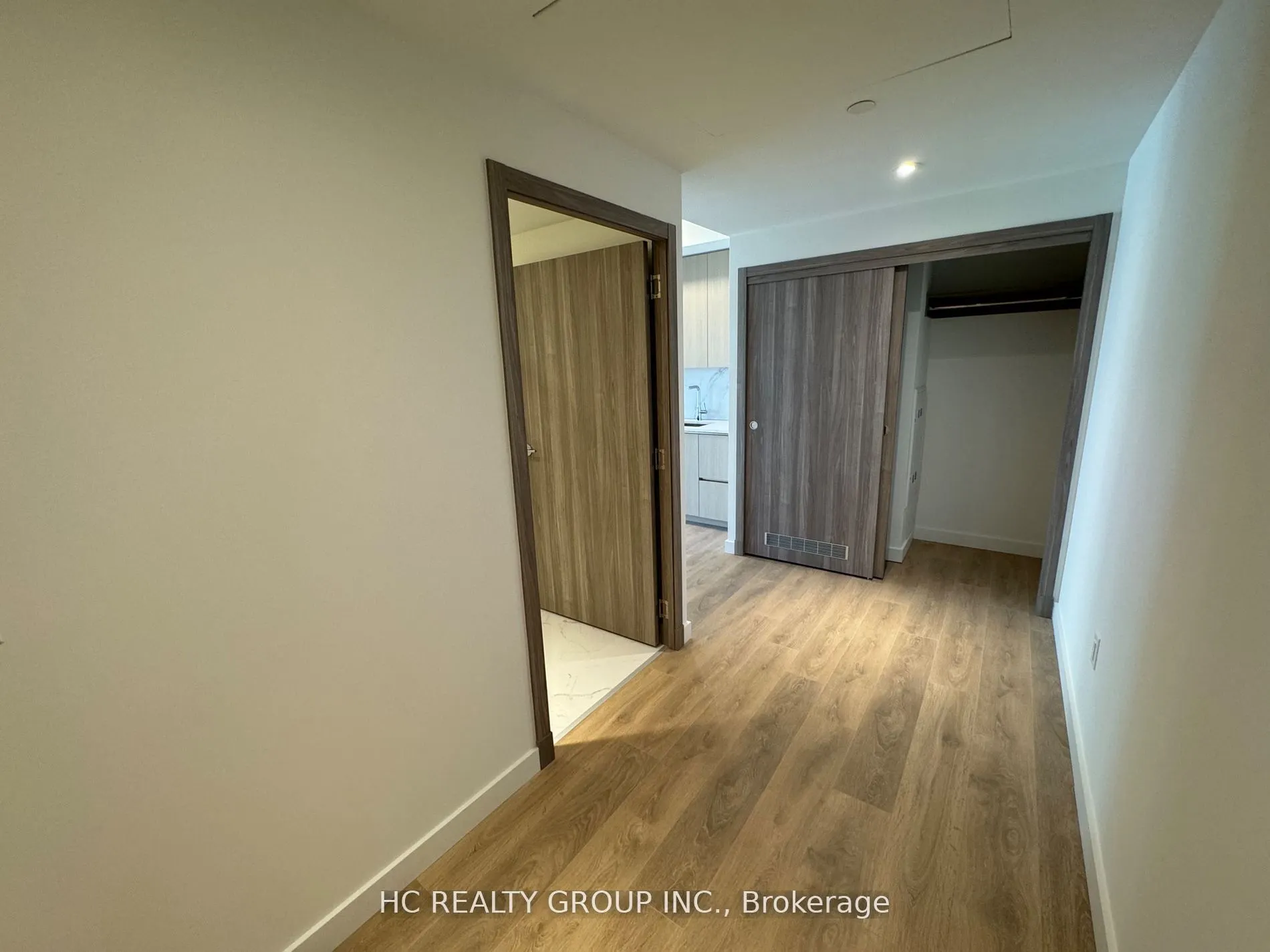 27 Mcmahon Drive, #2015