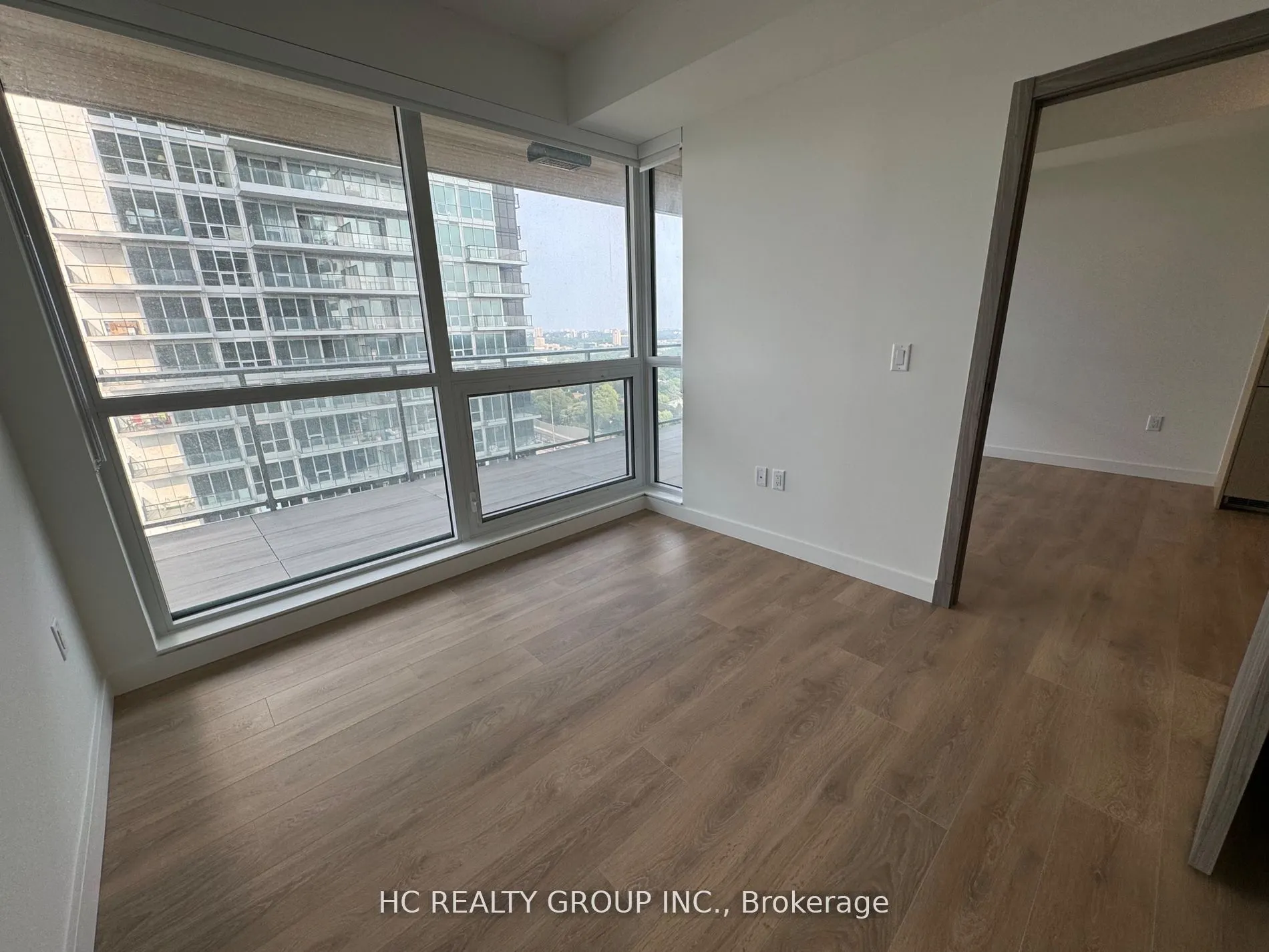 27 Mcmahon Drive, #2015