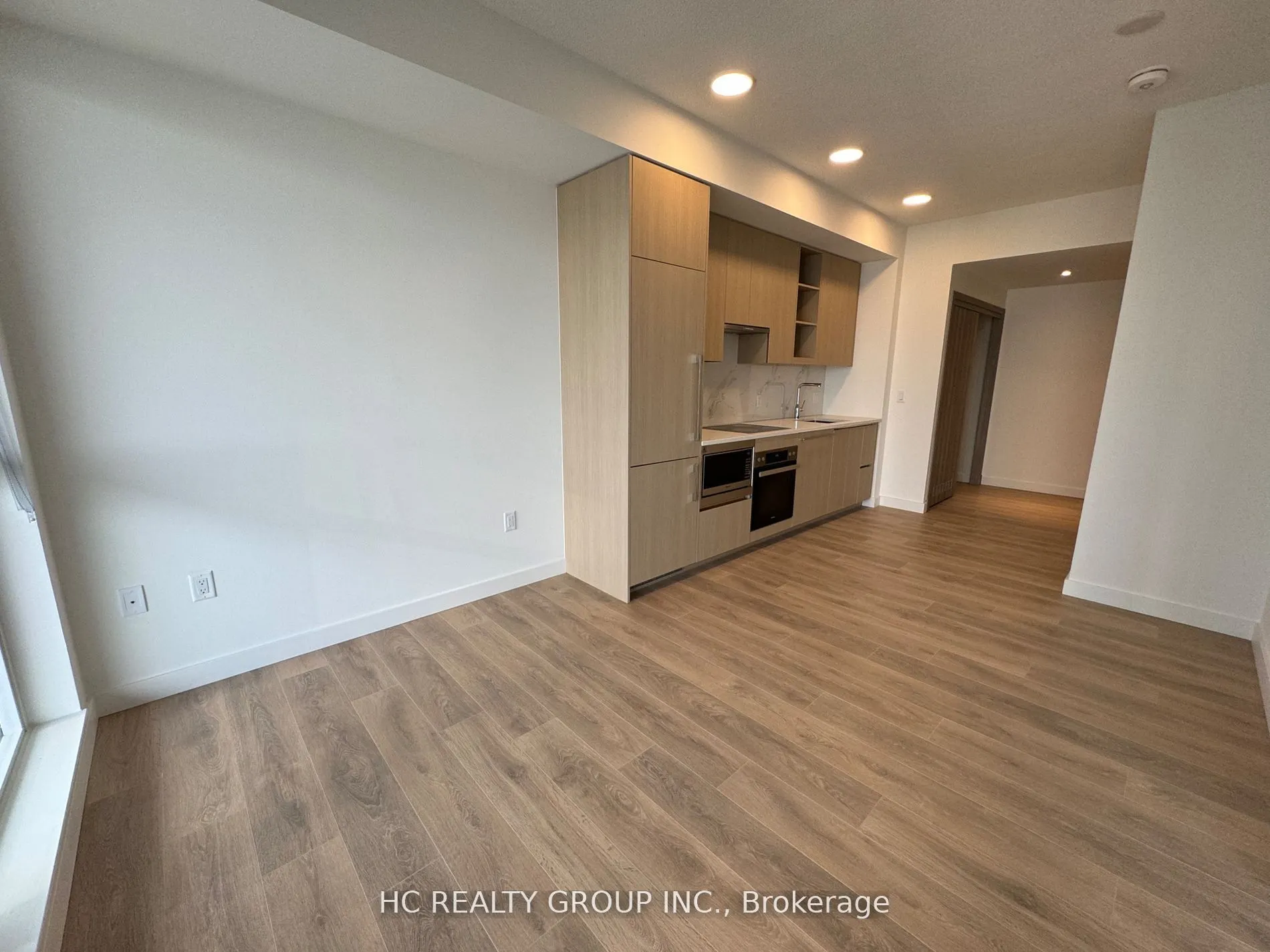 27 Mcmahon Drive, #2015
