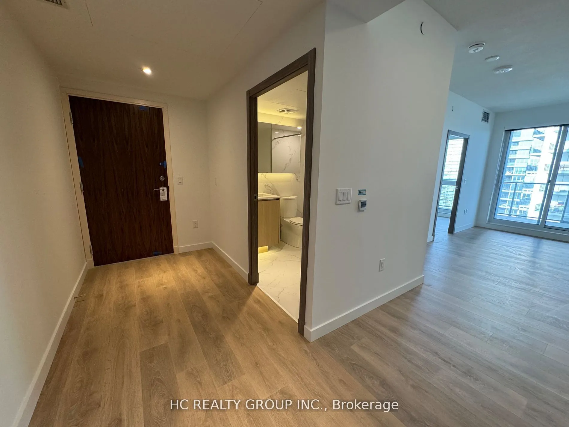 27 Mcmahon Drive, #2015