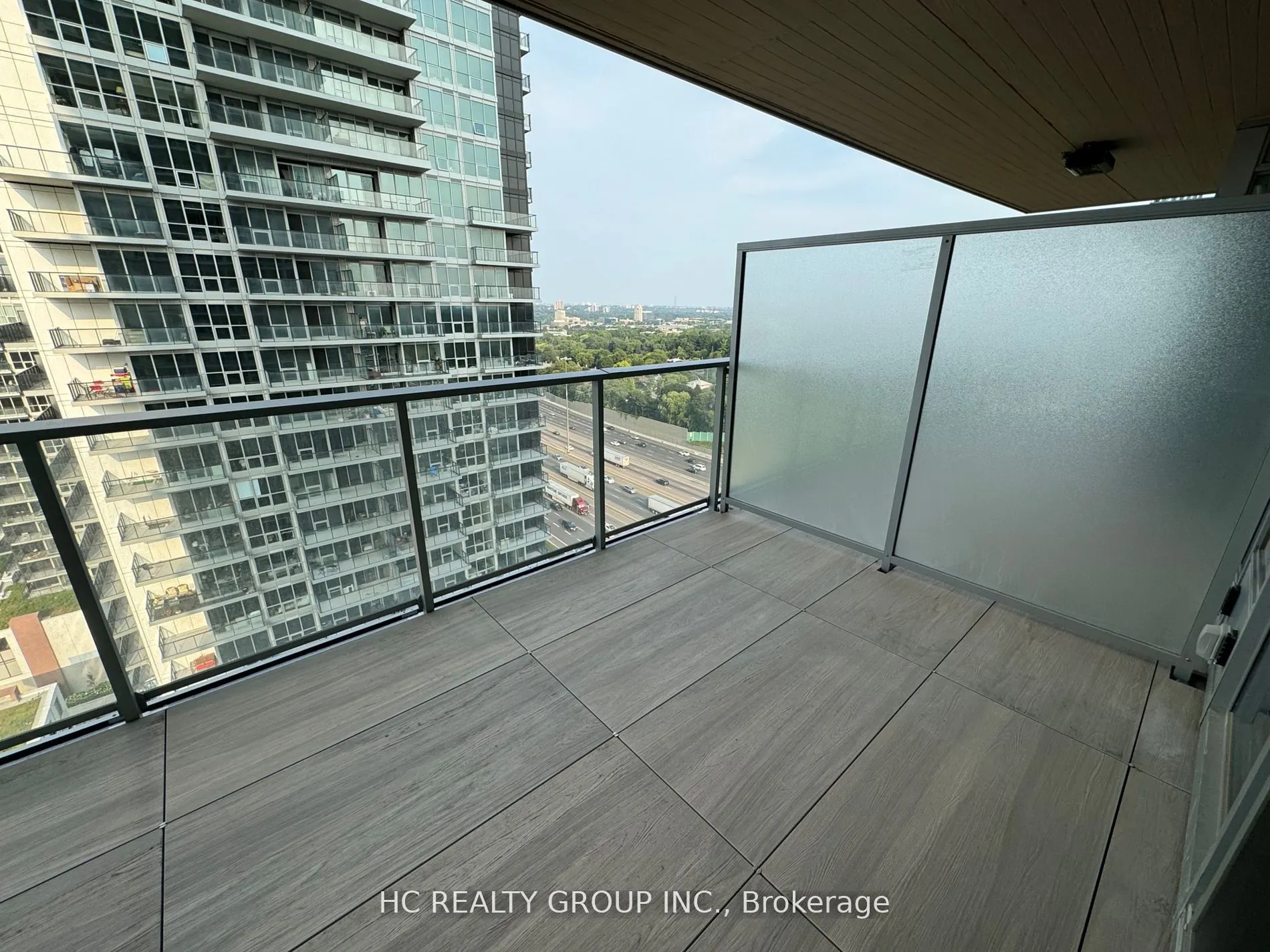 27 Mcmahon Drive, #2015