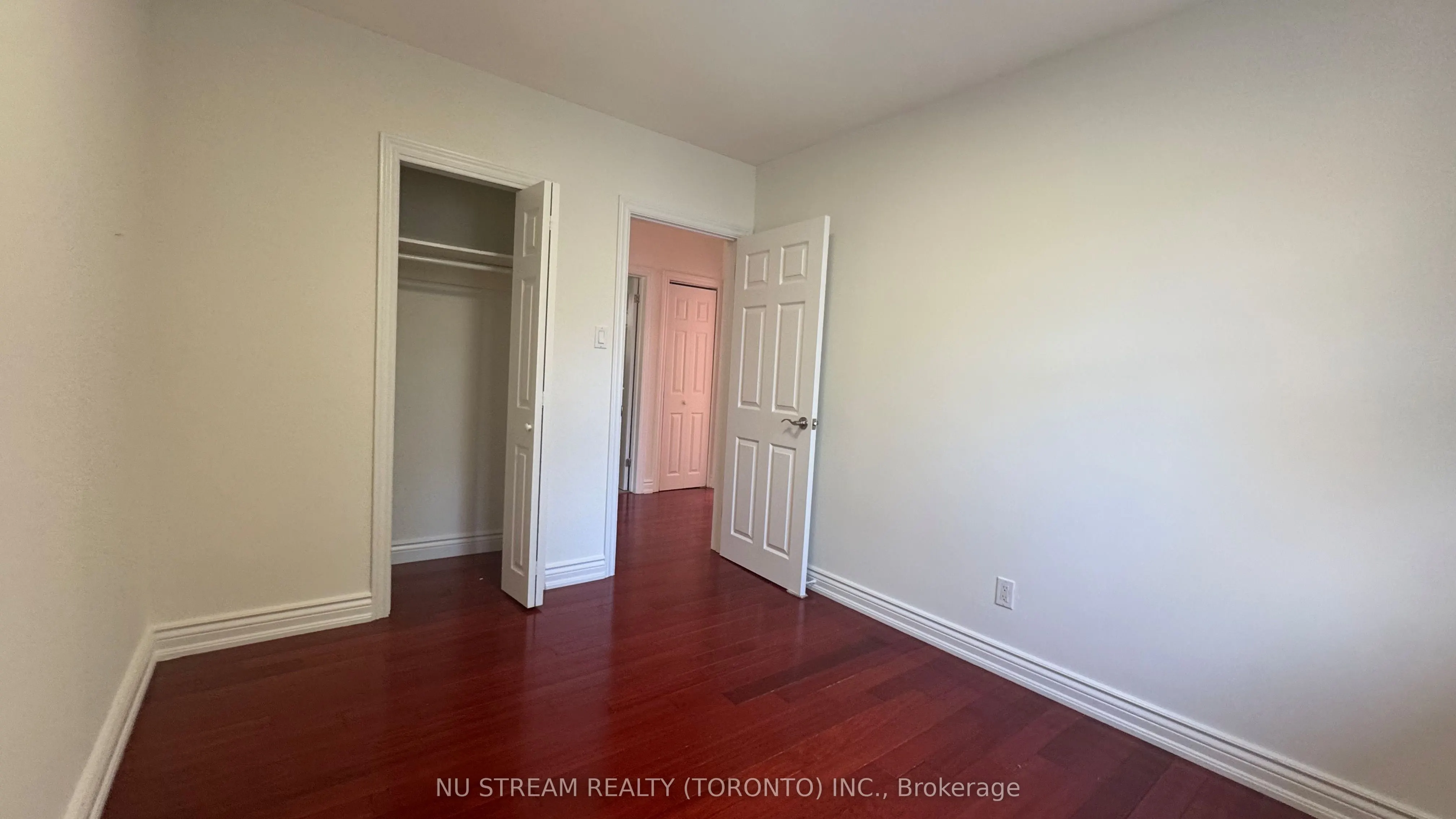 435 Cummer Avenue, #(1 Lvl)