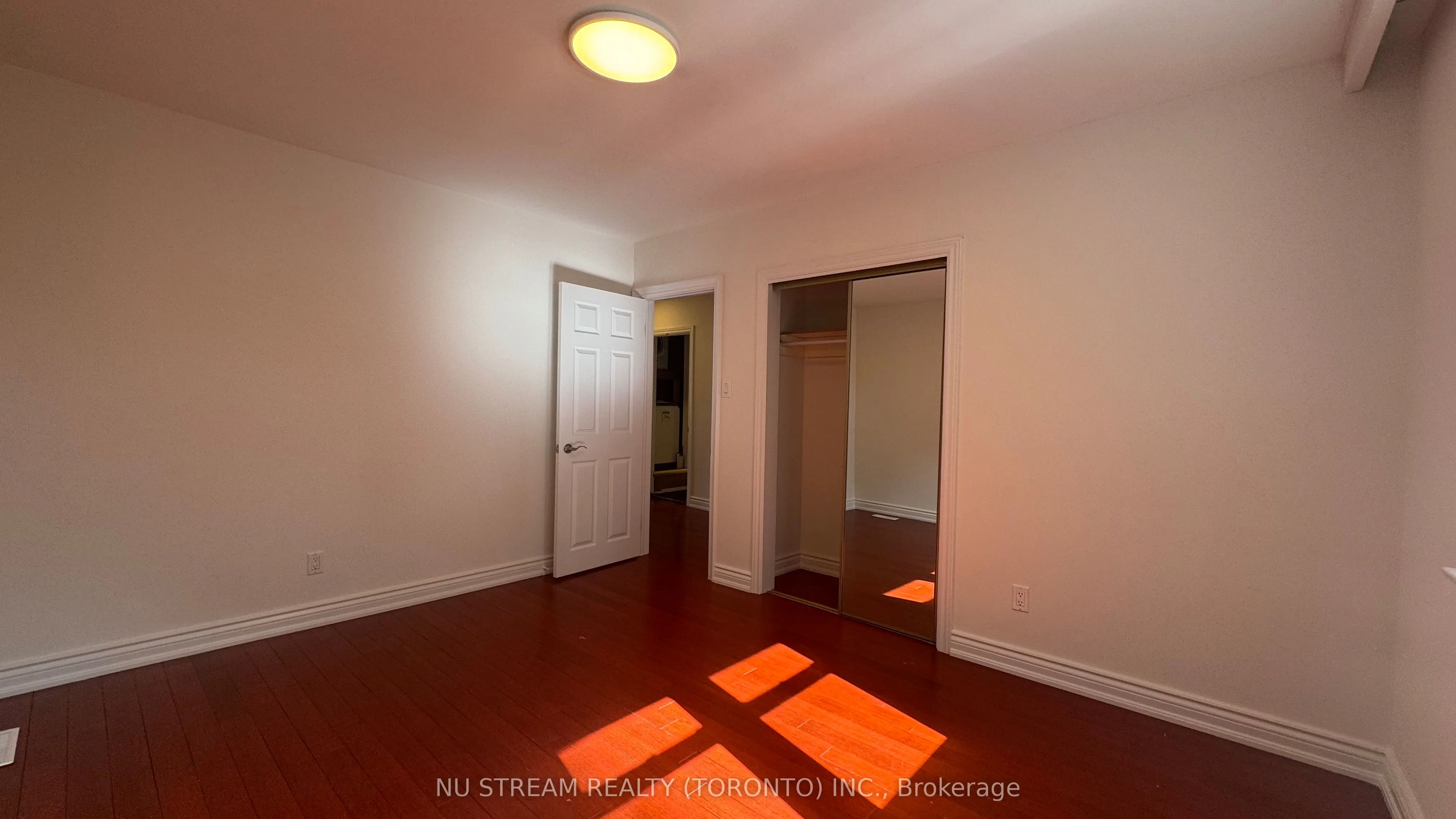 435 Cummer Avenue, #(1 Lvl)
