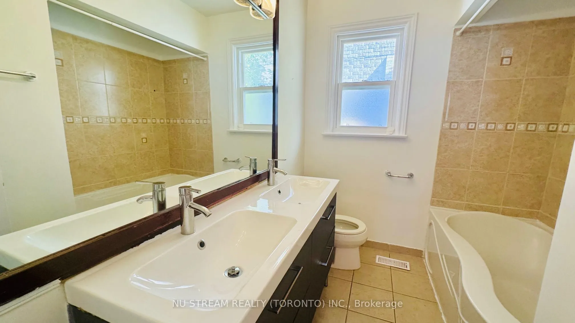 435 Cummer Avenue, #(1 Lvl)