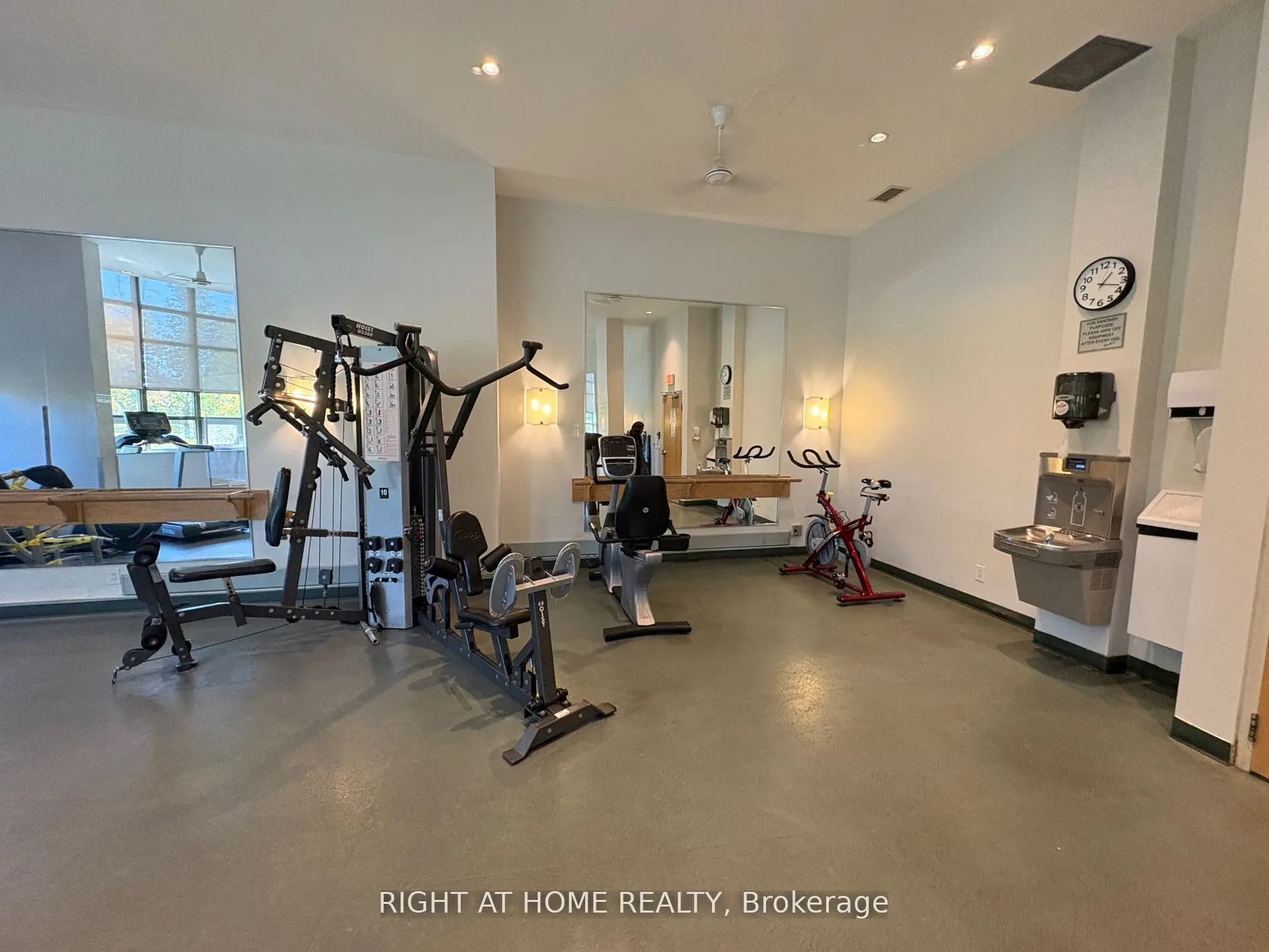 503 Beecroft Road, #605
