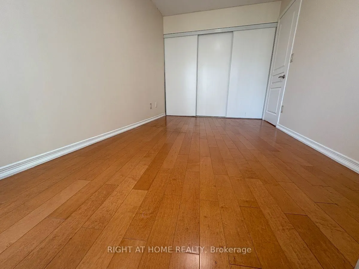 503 Beecroft Road, #605
