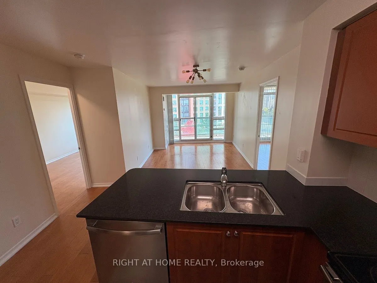 503 Beecroft Road, #605