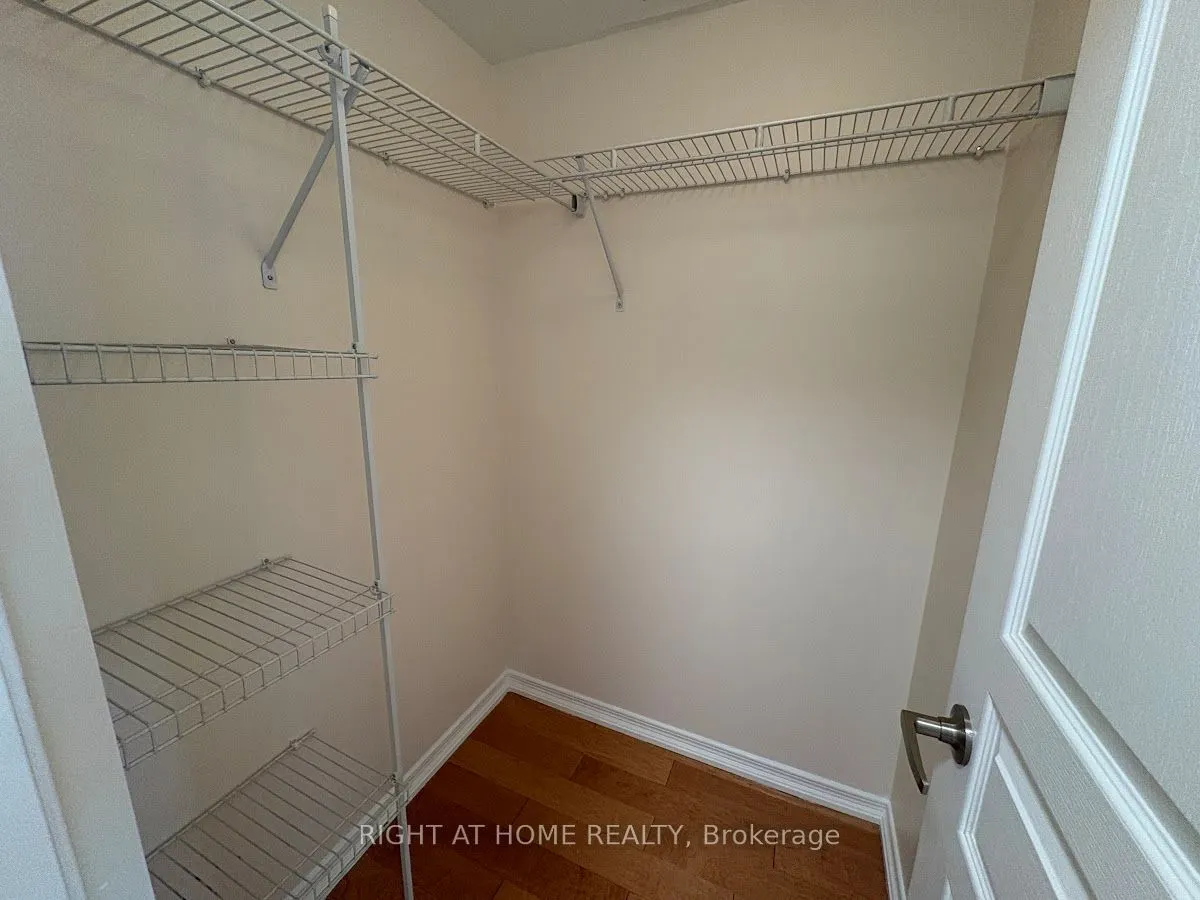 503 Beecroft Road, #605