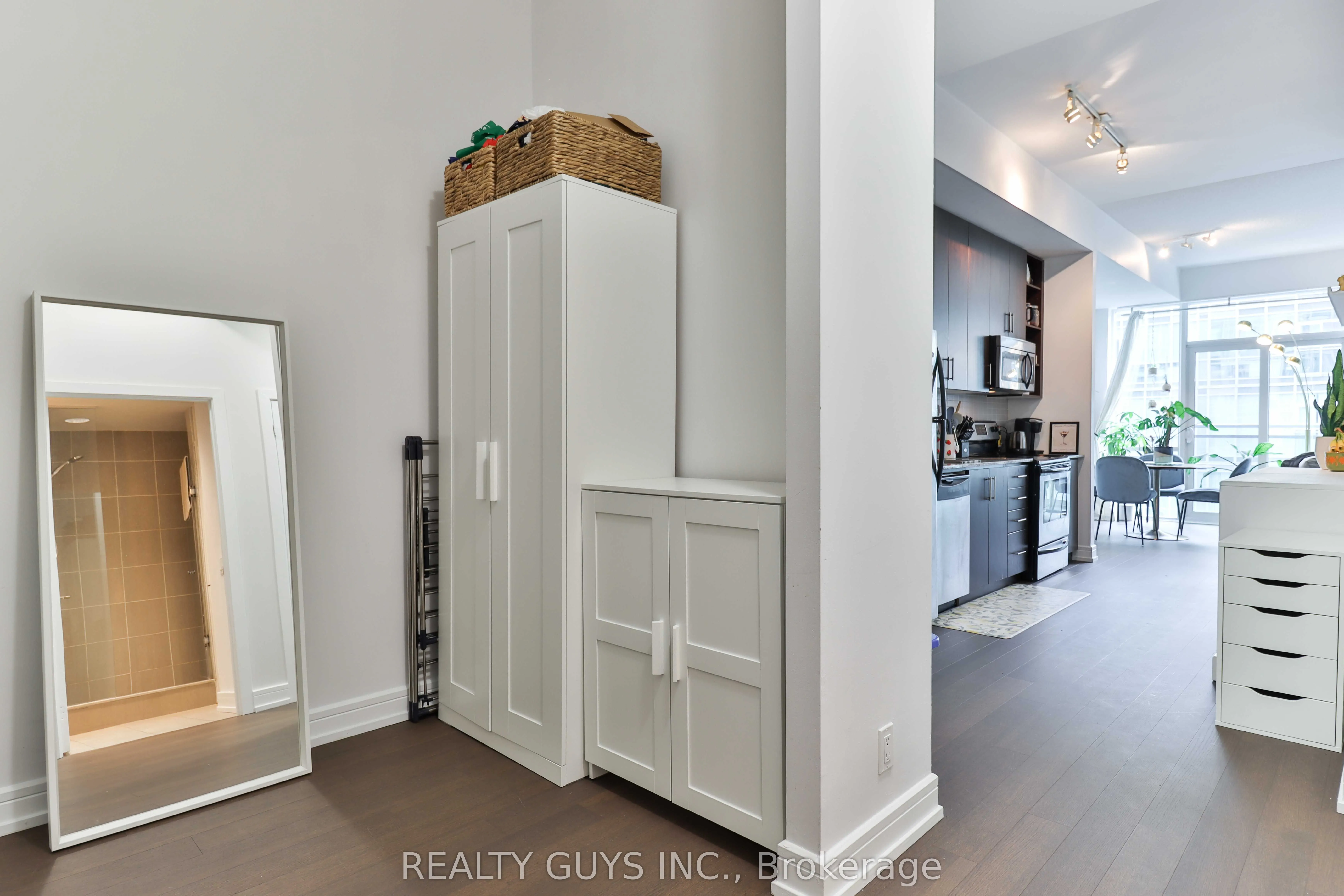 112 George Street, #631
