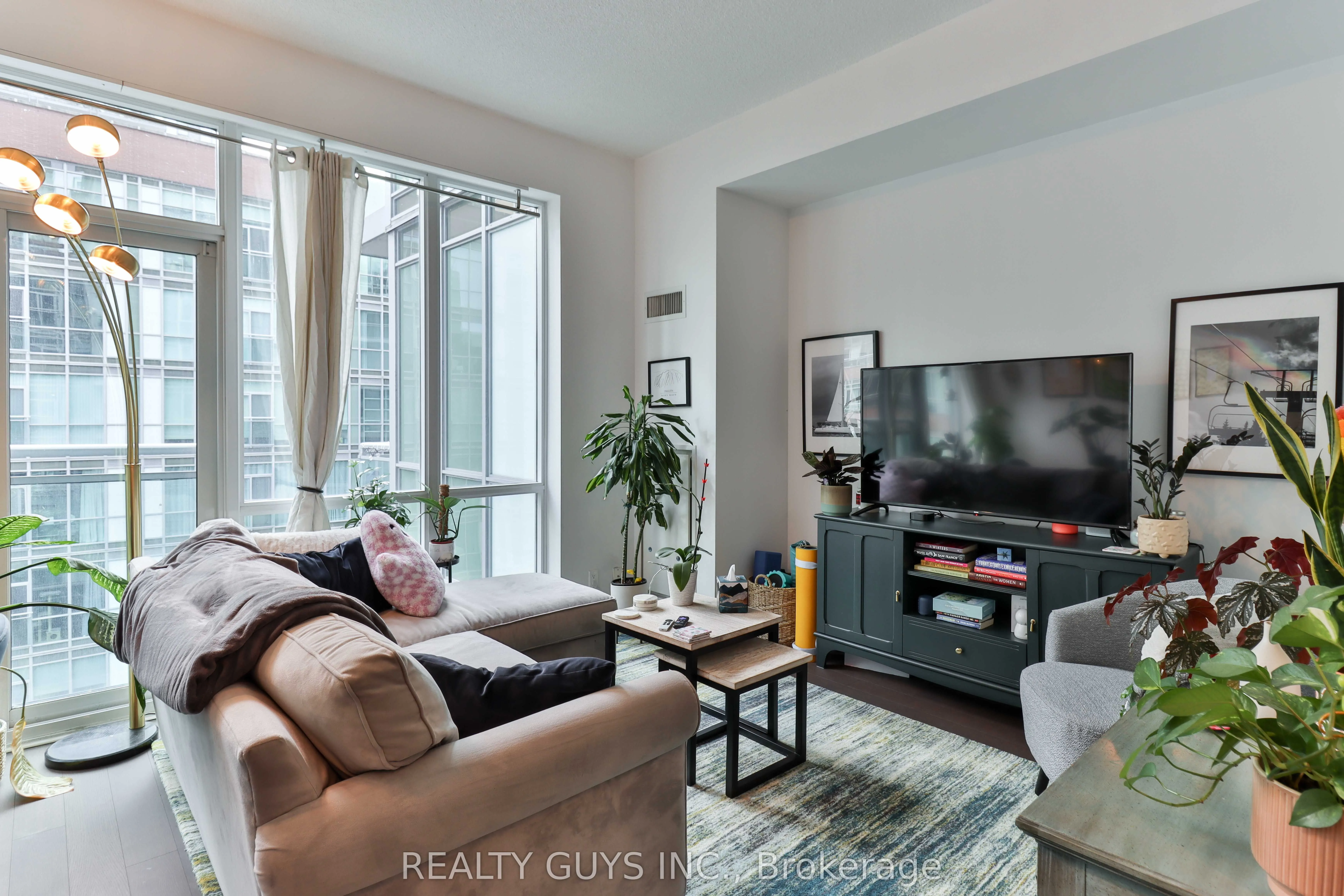 112 George Street, #631