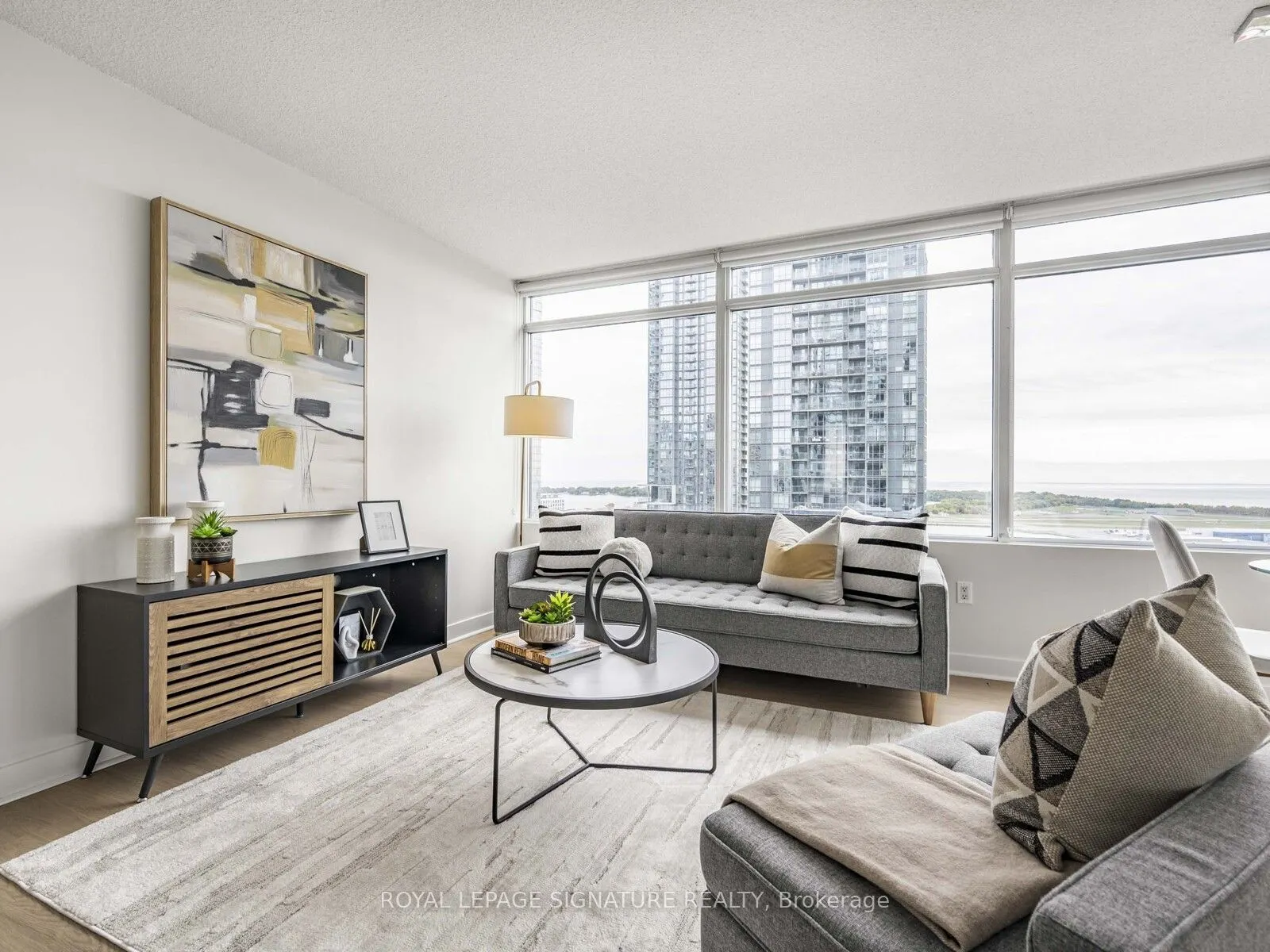 25 Telegram Mews, #2709