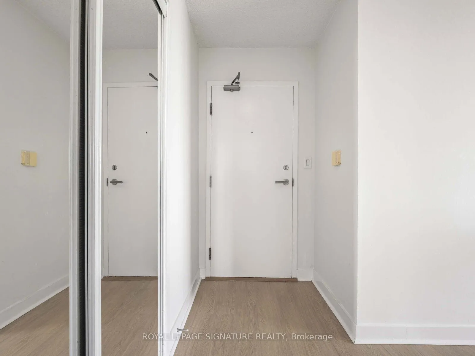 25 Telegram Mews, #2709