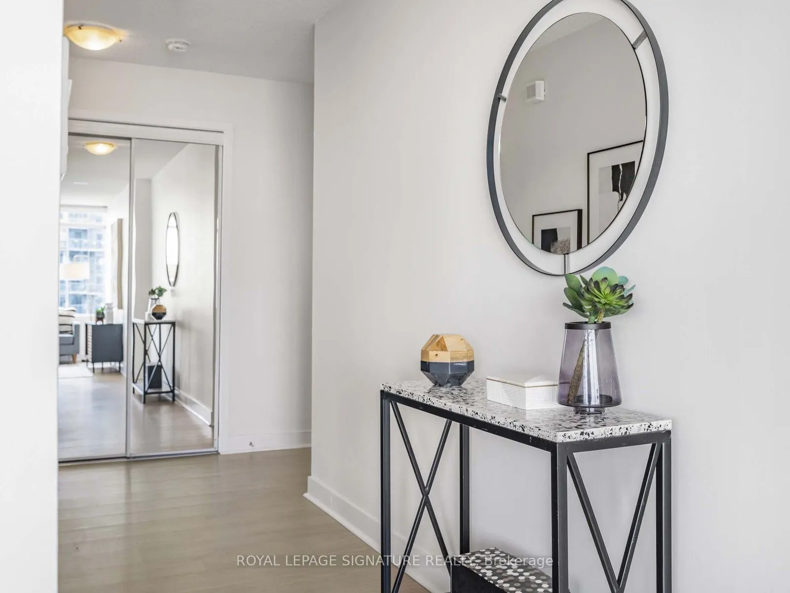 25 Telegram Mews, #2709