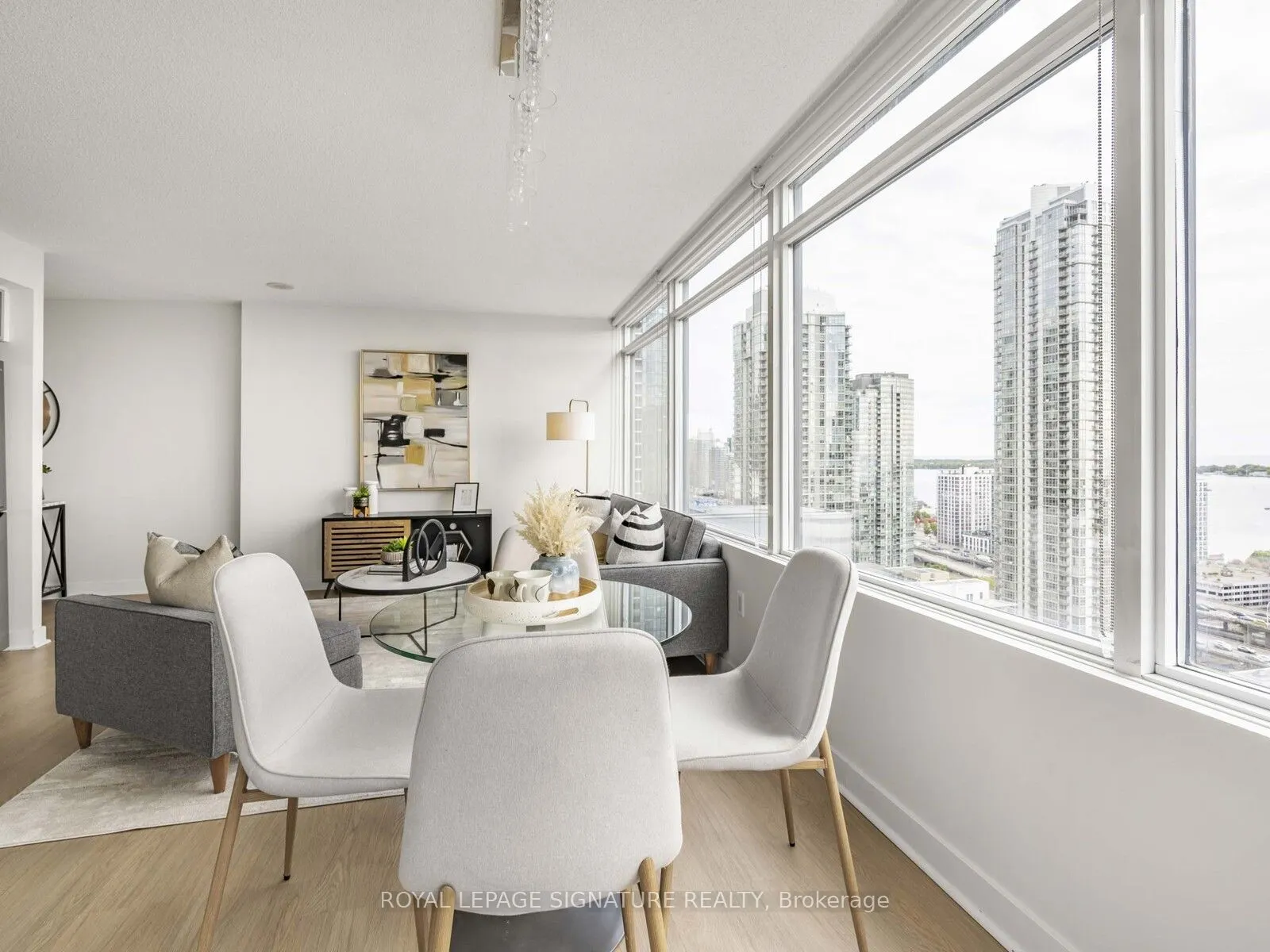 25 Telegram Mews, #2709
