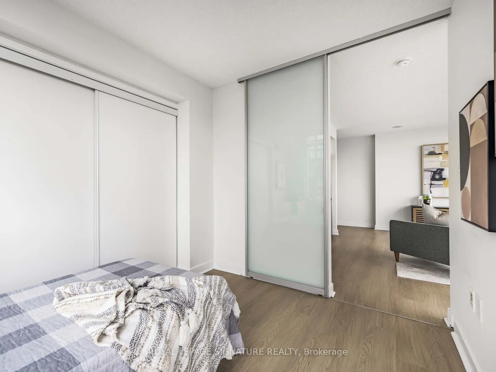 25 Telegram Mews, #2709