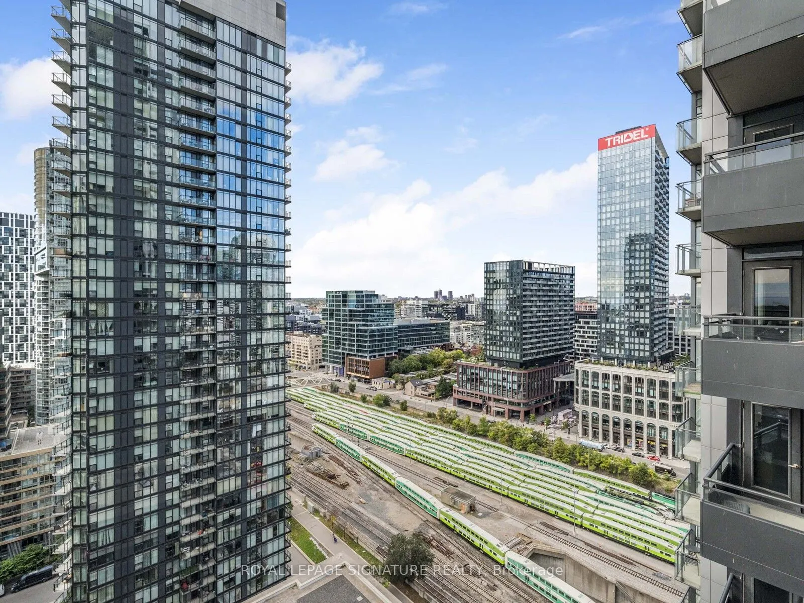 25 Telegram Mews, #2709