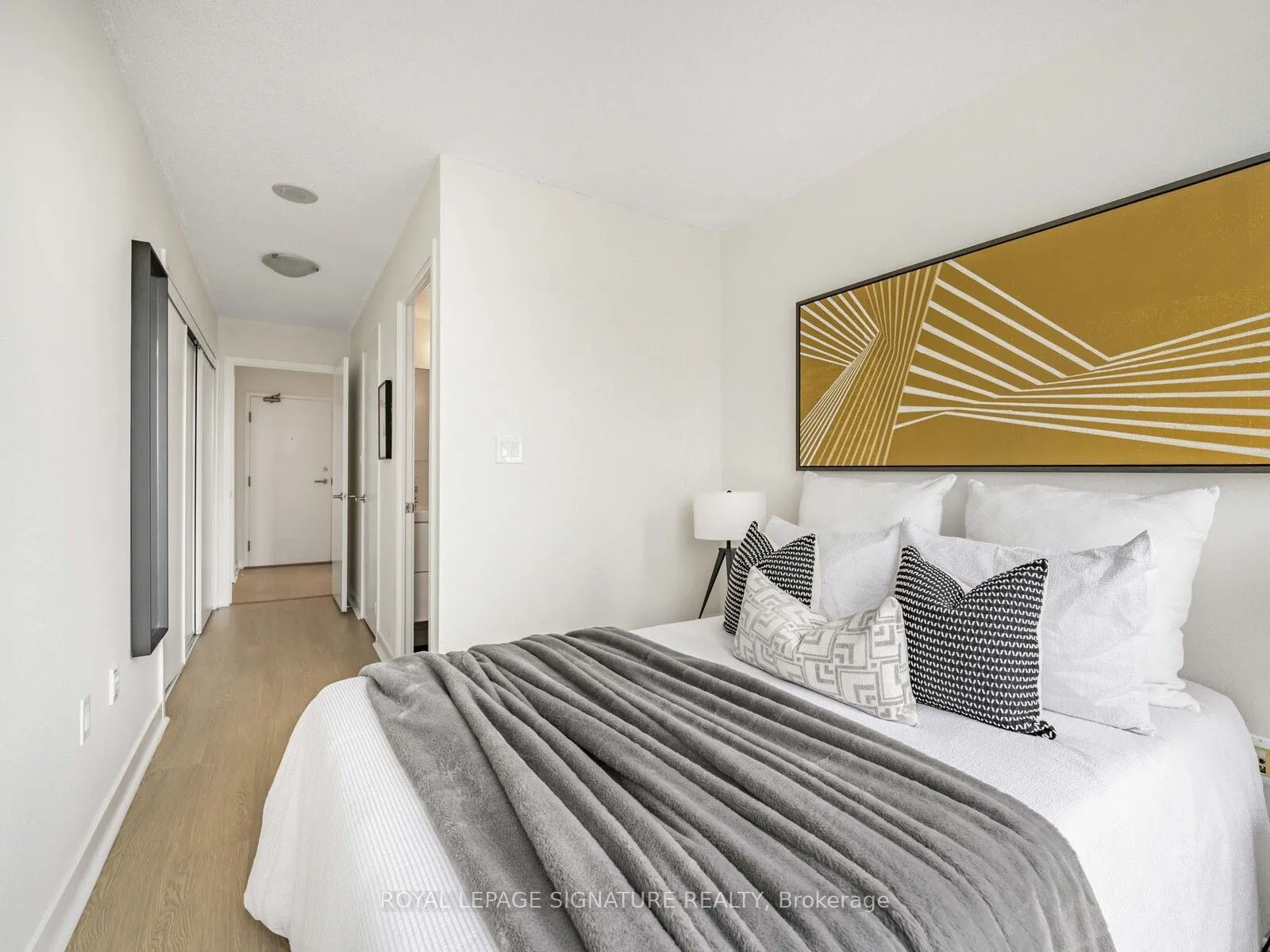 25 Telegram Mews, #2709