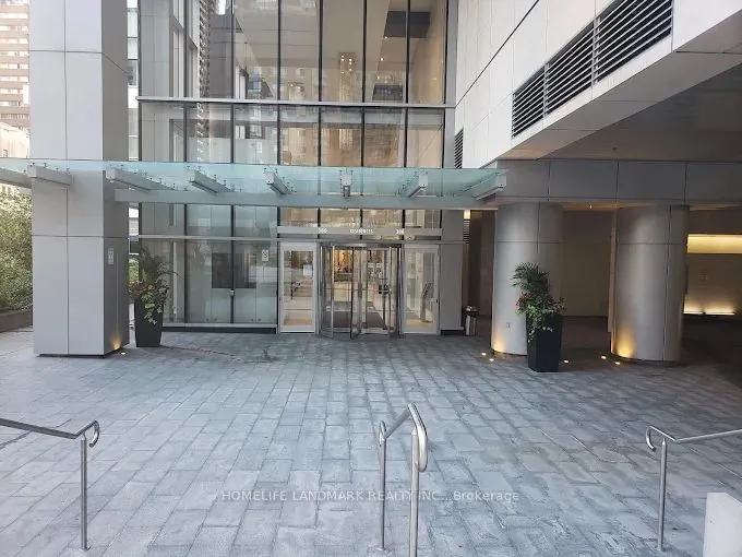 386 Yonge Street, #1708