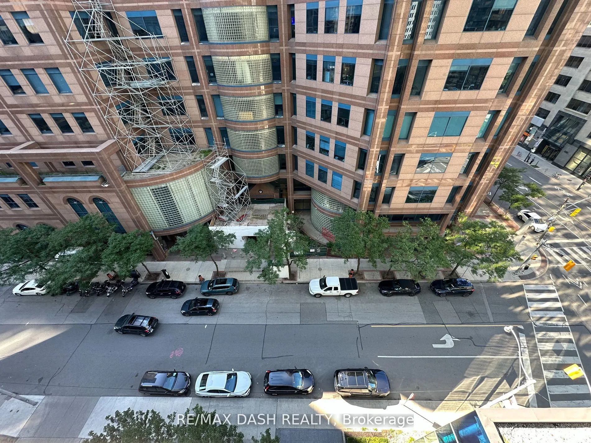 38 Grenville Street, #705