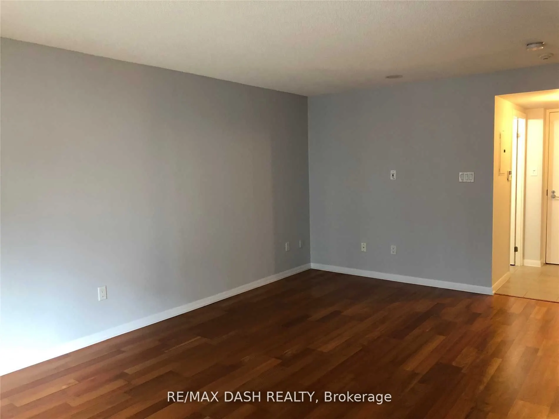 38 Grenville Street, #705