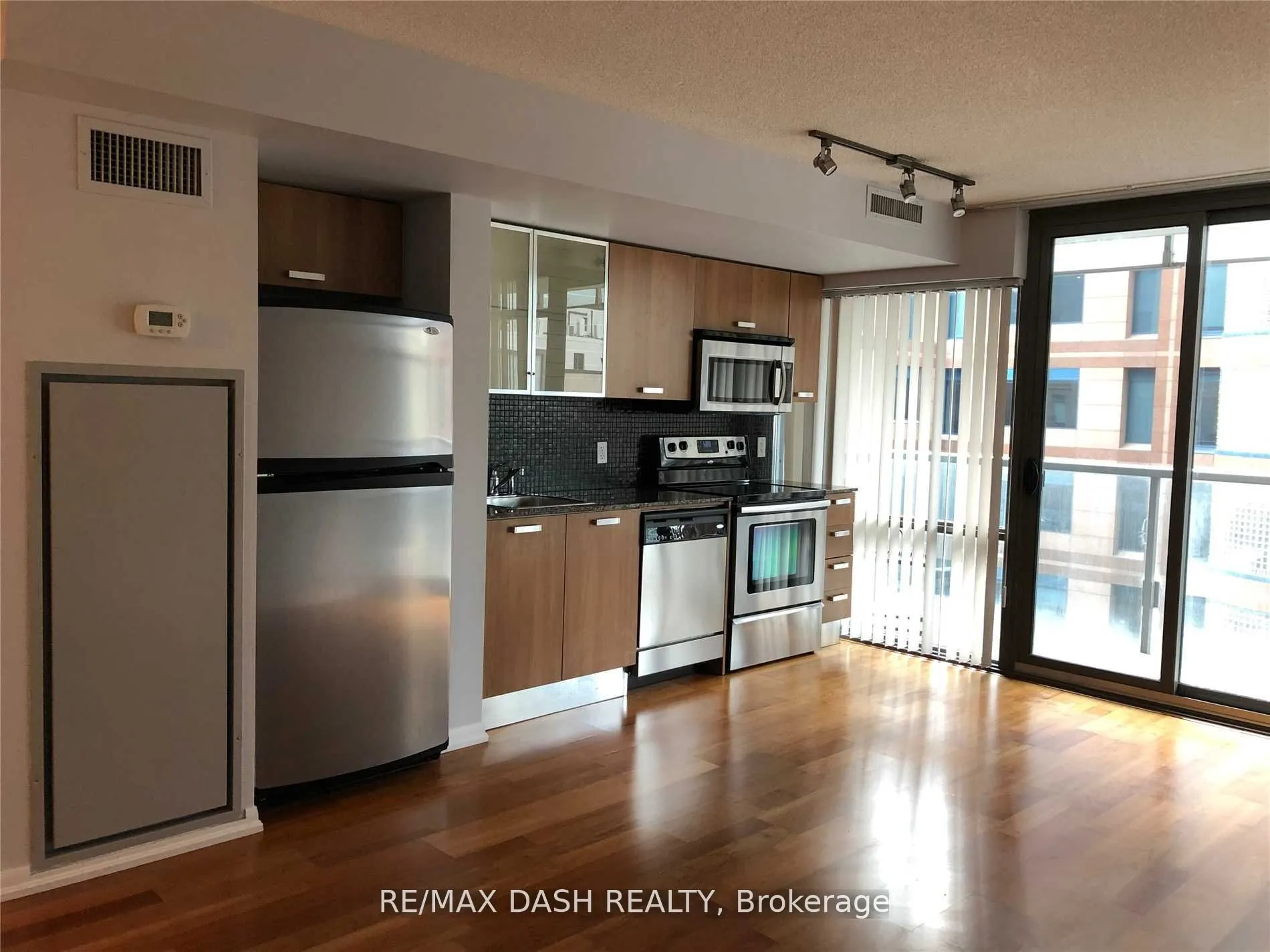 38 Grenville Street, #705