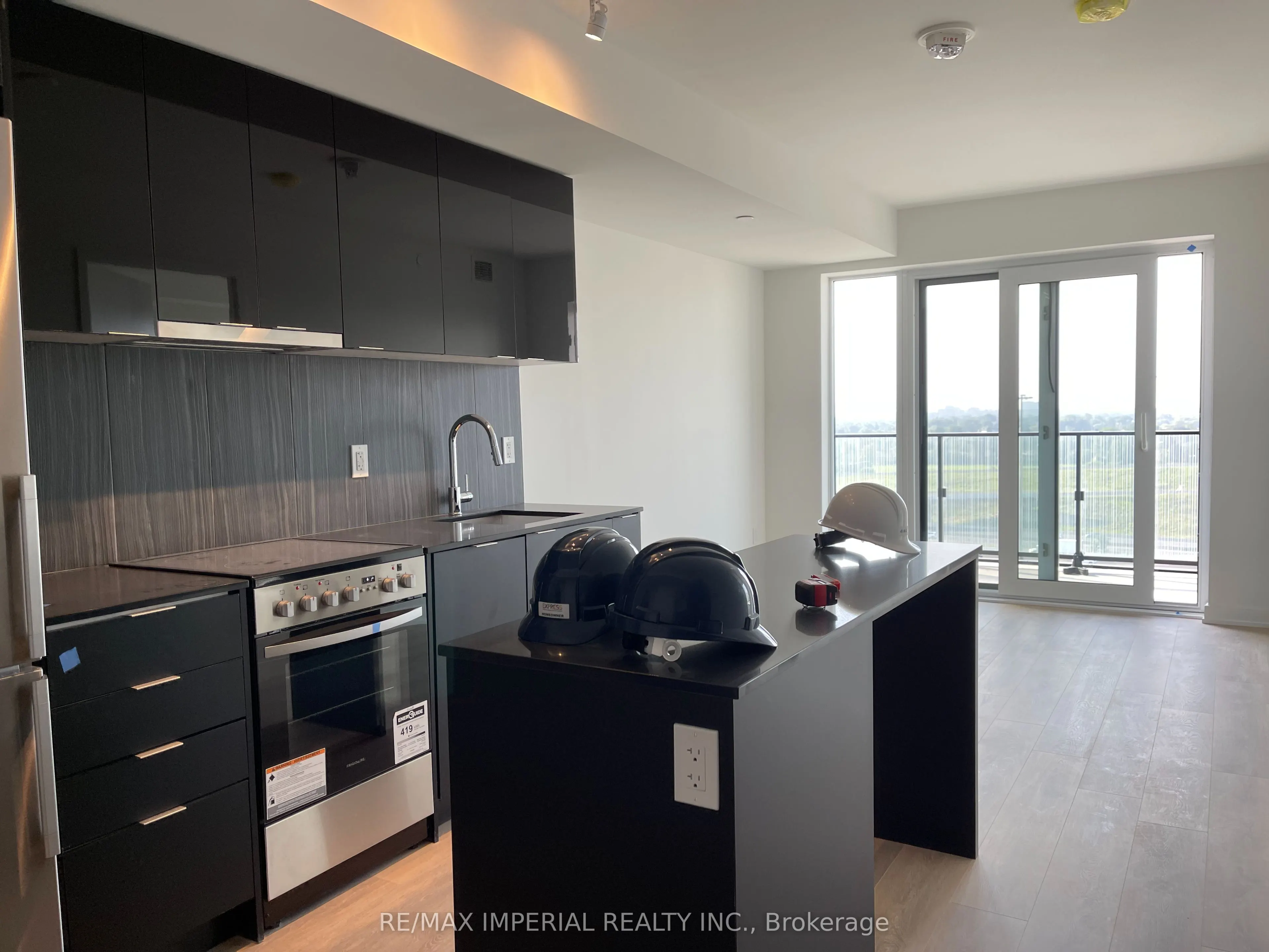 8 Tippett Road, #1107