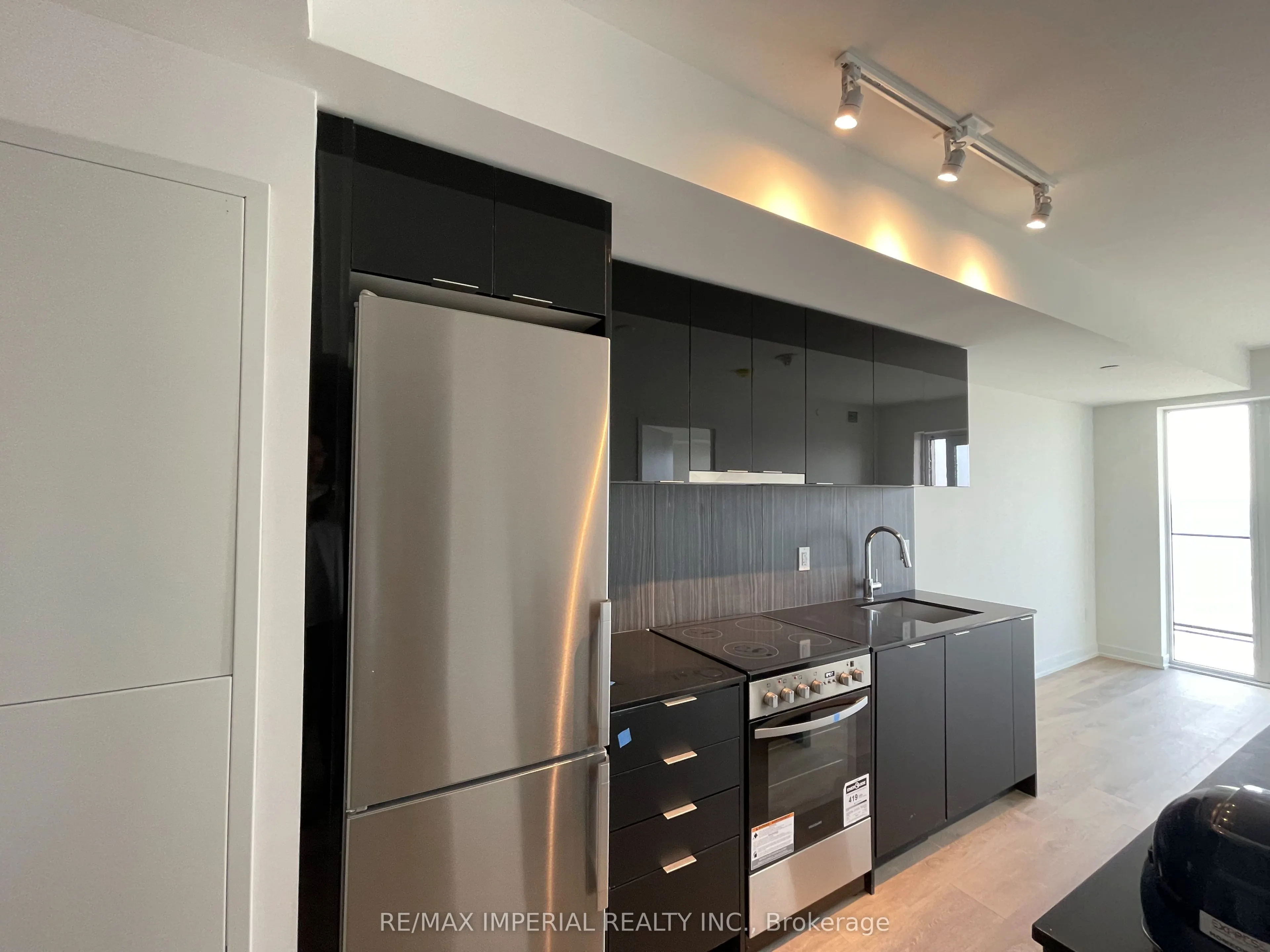 8 Tippett Road, #1107
