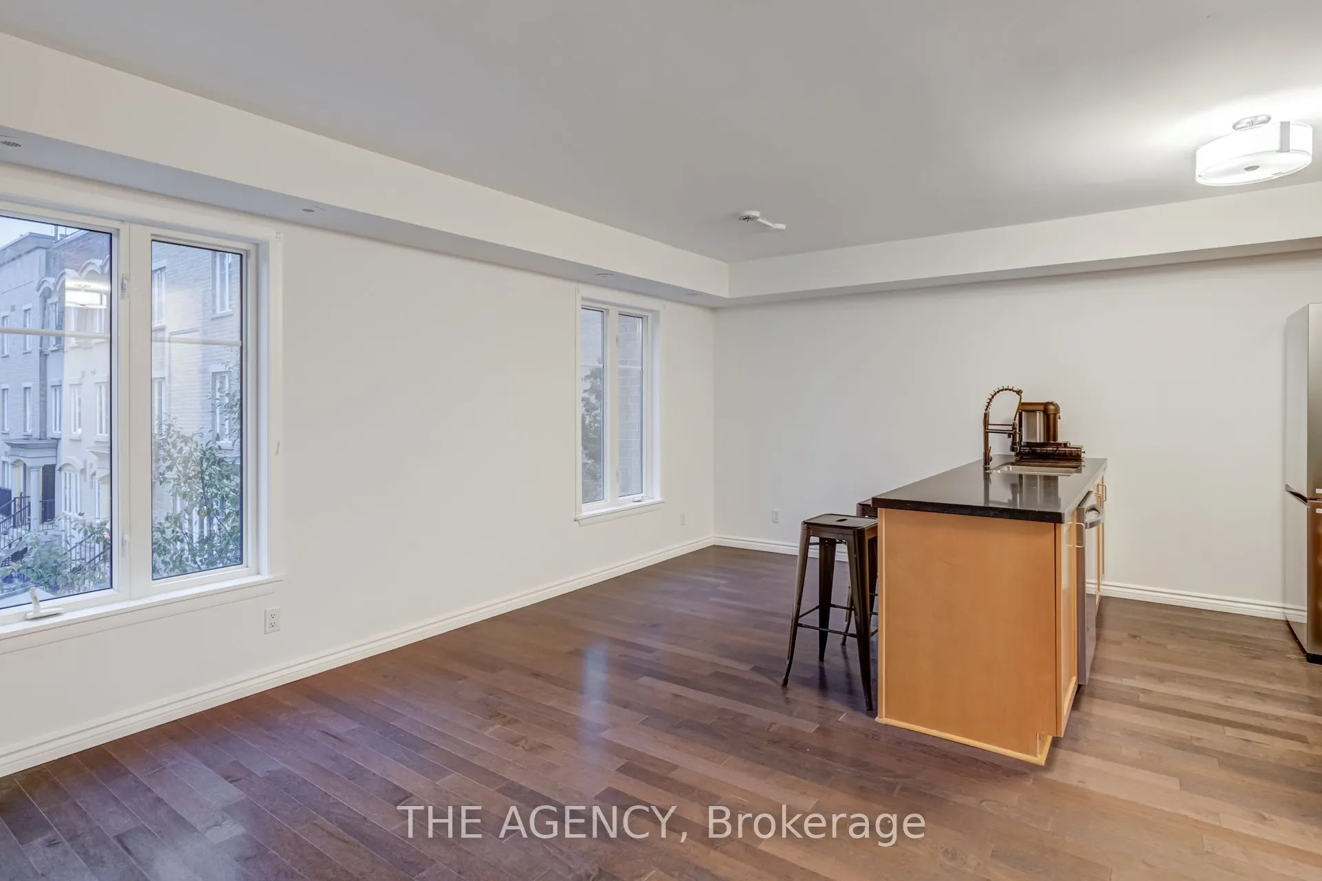 54 East Liberty Street, #1039