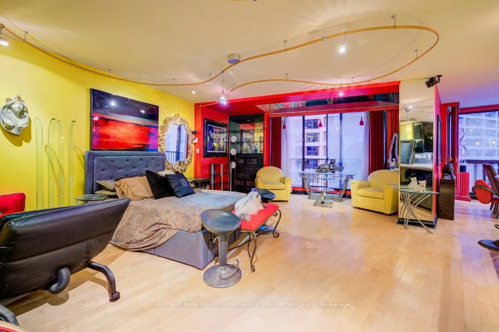 33 Harbour Square, #2409