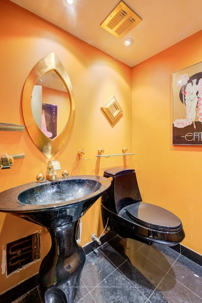 33 Harbour Square, #2409