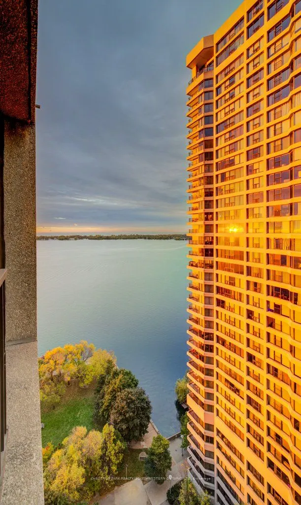 33 Harbour Square, #2409