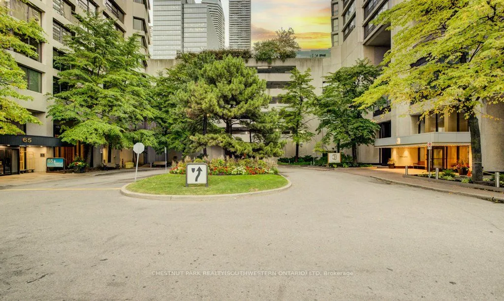 33 Harbour Square, #2409