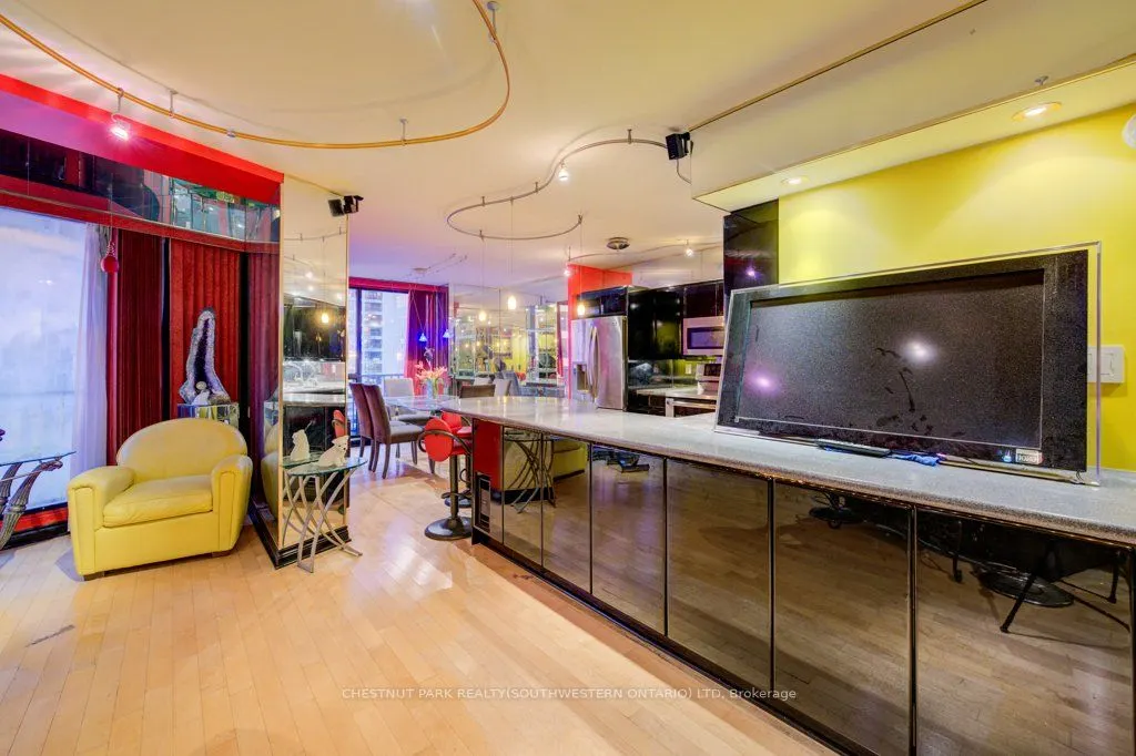 33 Harbour Square, #2409