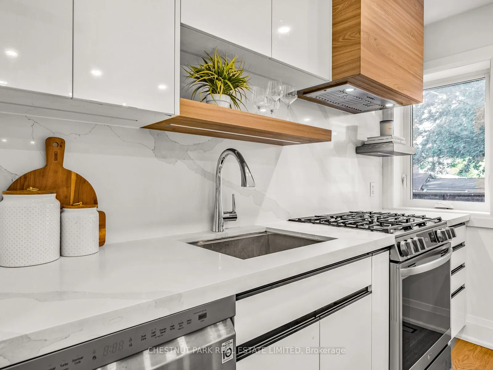 629 Duplex Avenue