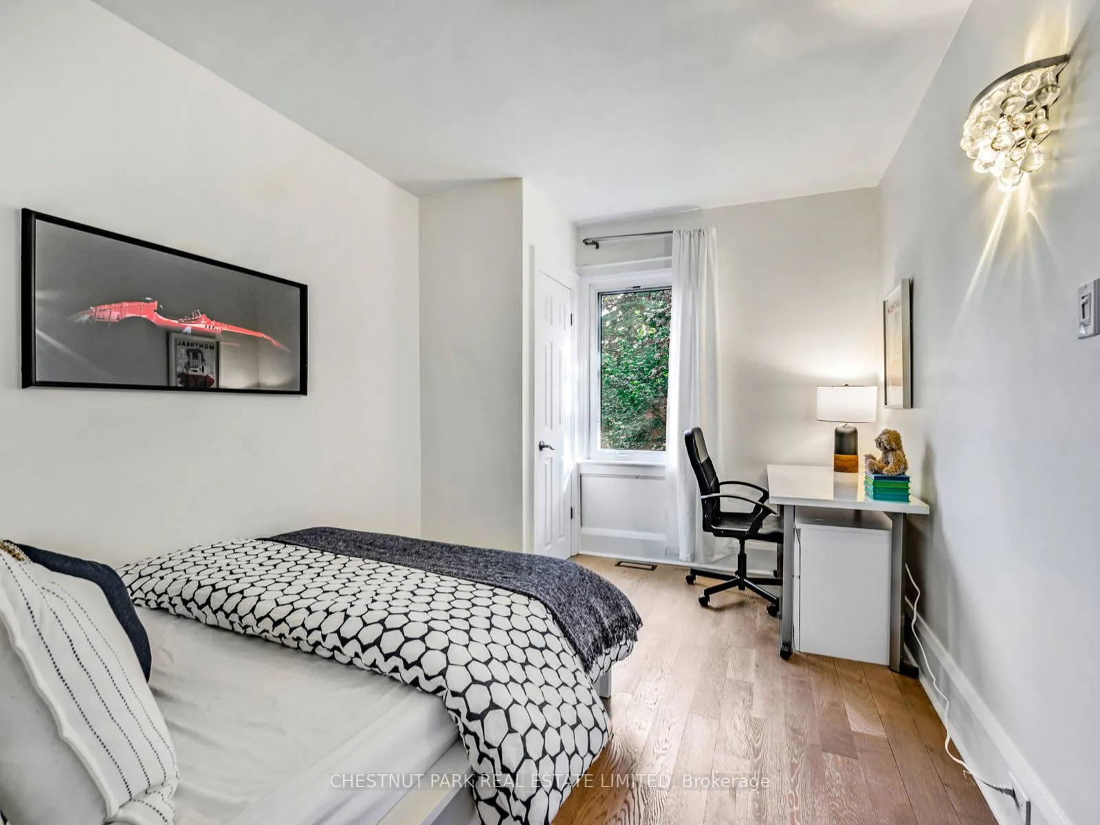 629 Duplex Avenue