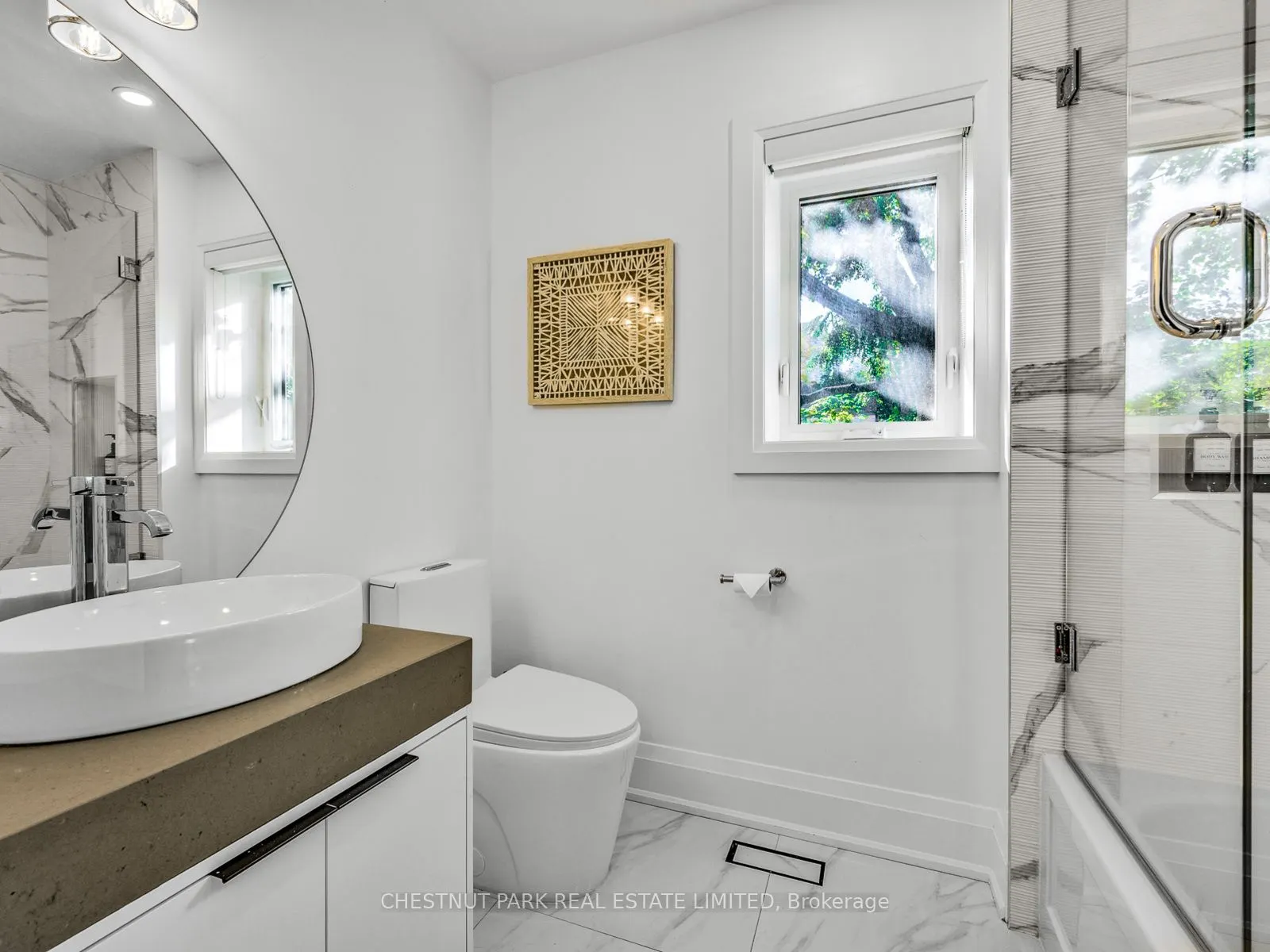 629 Duplex Avenue