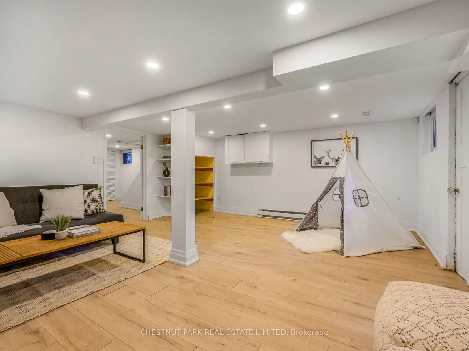 629 Duplex Avenue