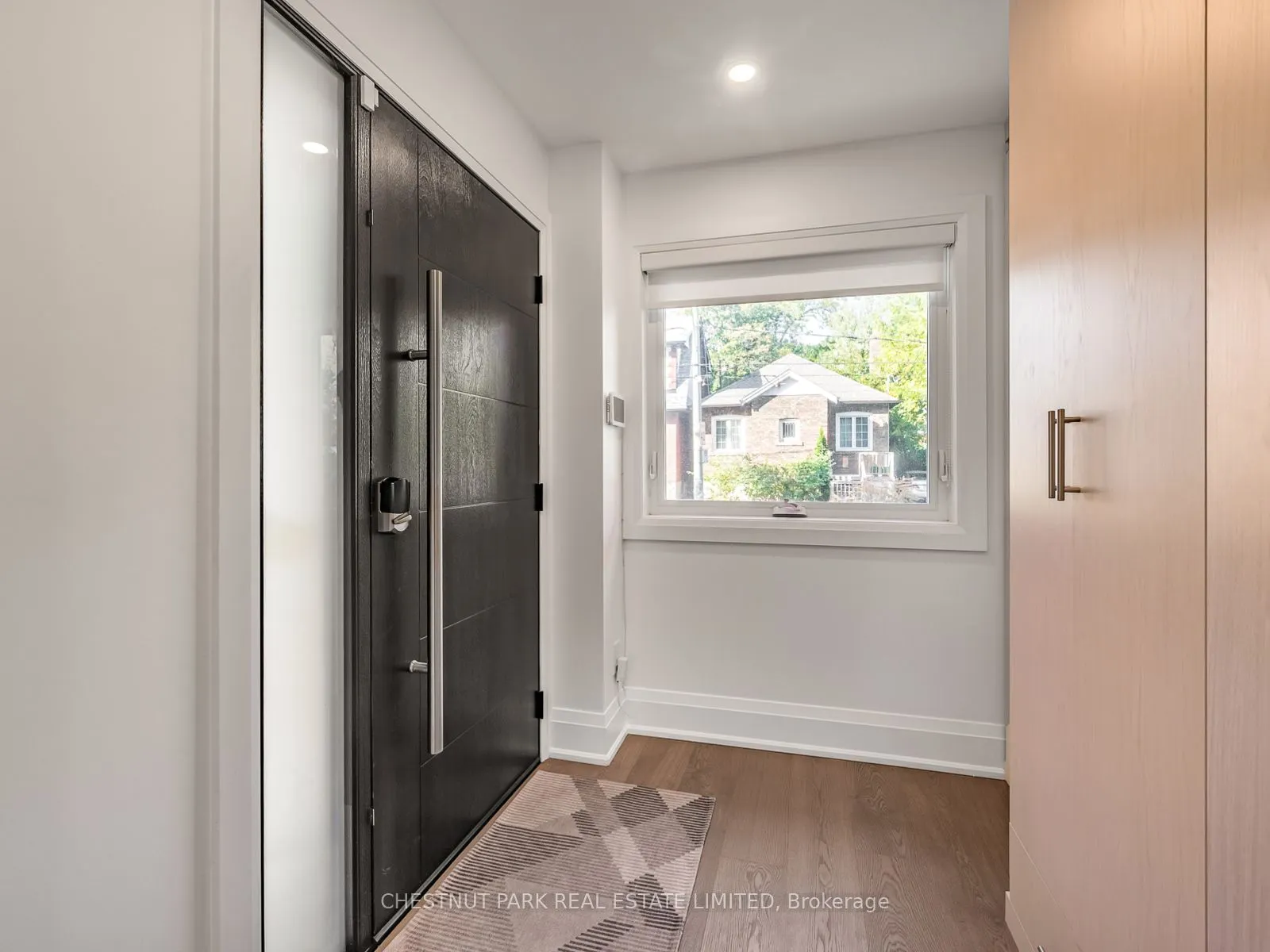 629 Duplex Avenue