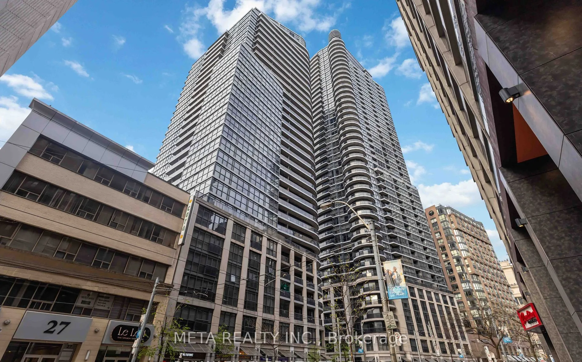 25 Carlton Street, #25