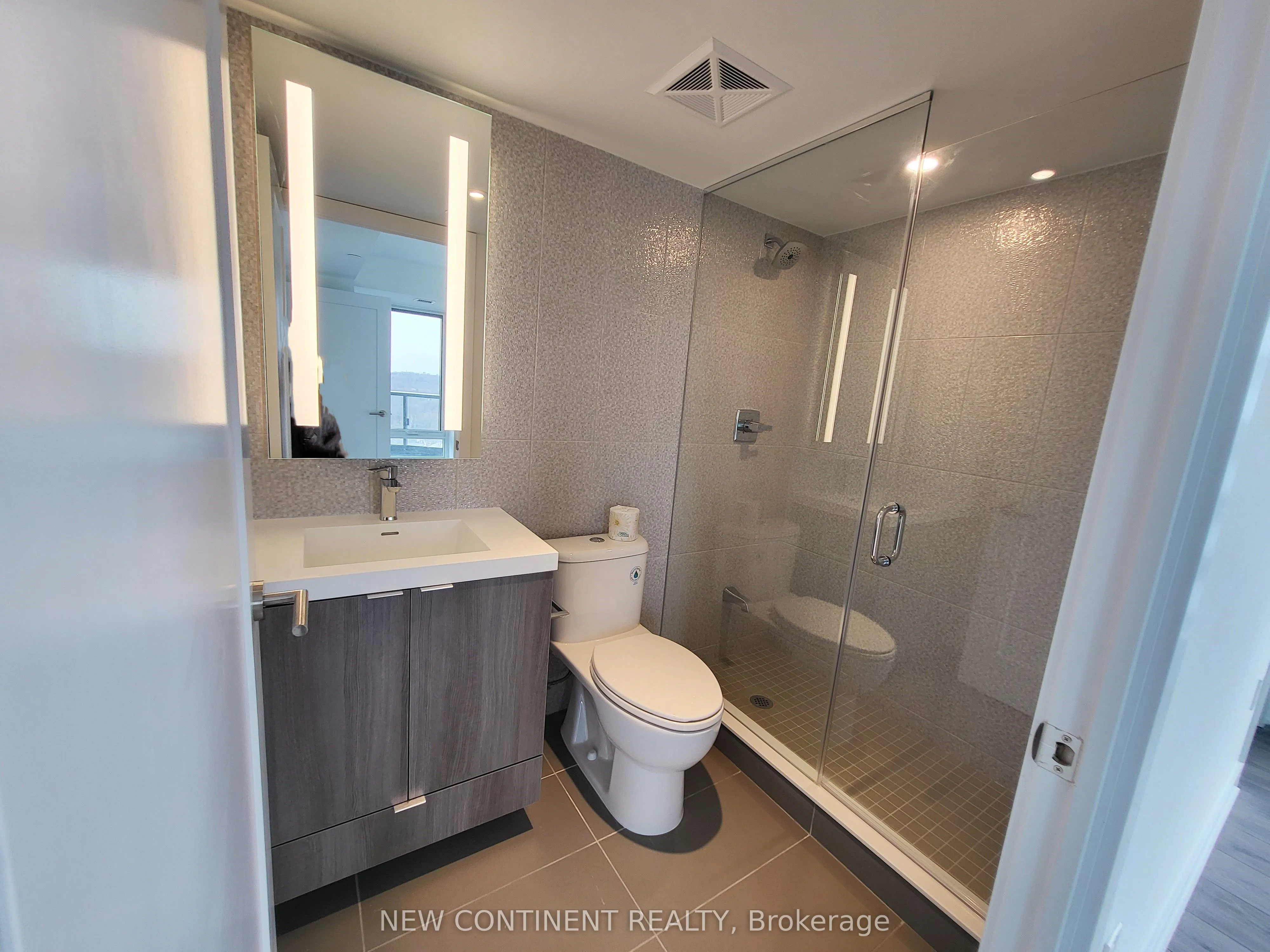 585 Bloor Street E, #1623