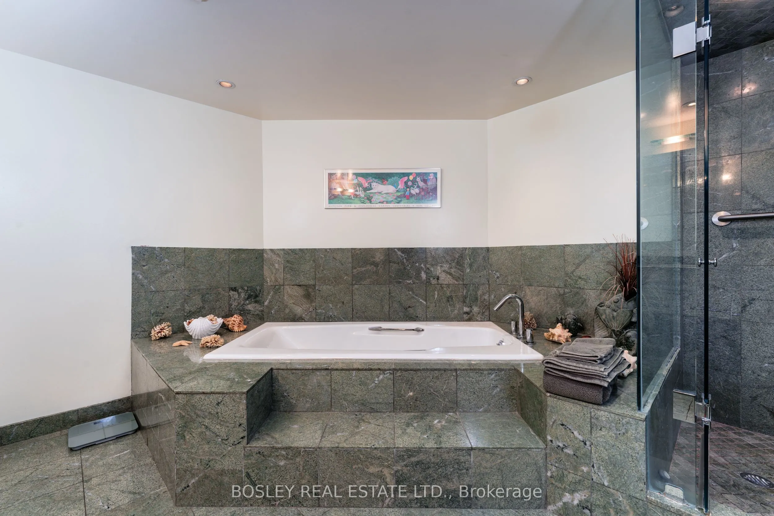 160 Frederick Street, #605